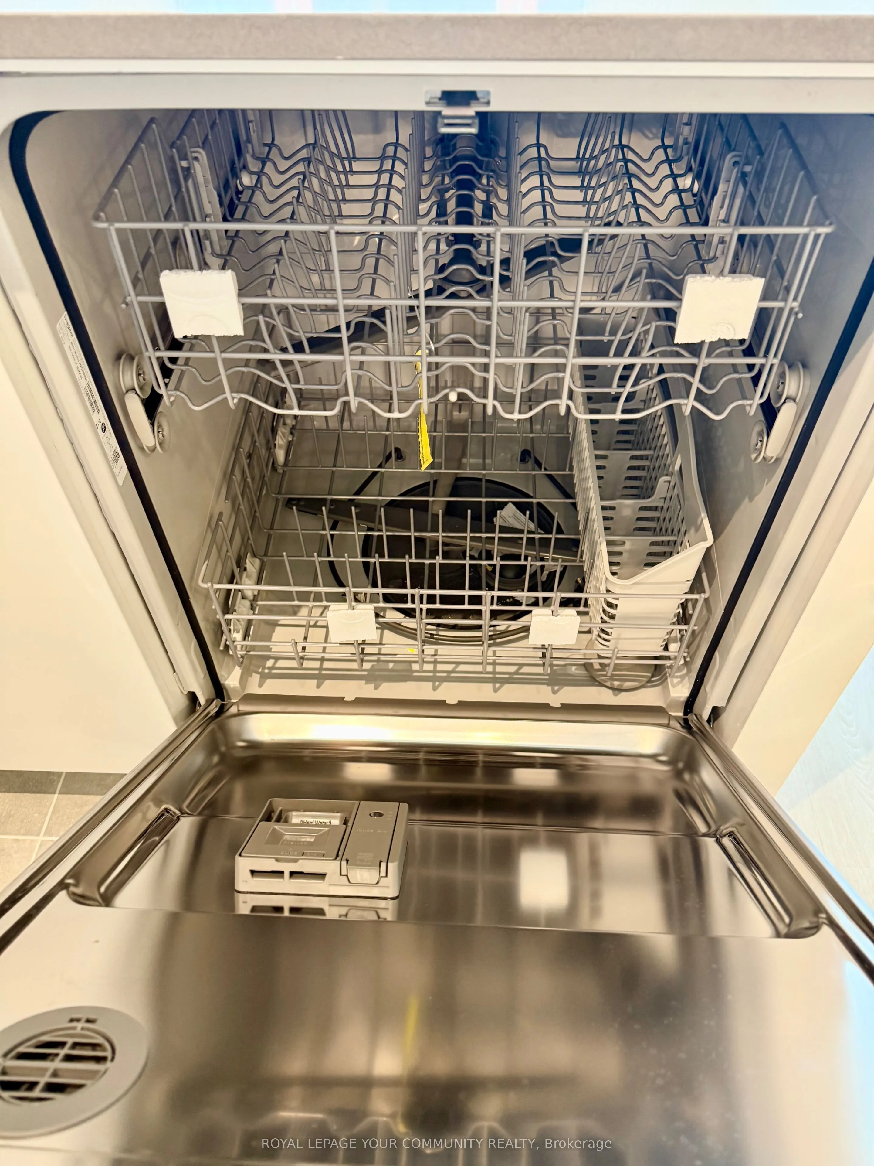 3270 Sheppard Avenue E, #2525