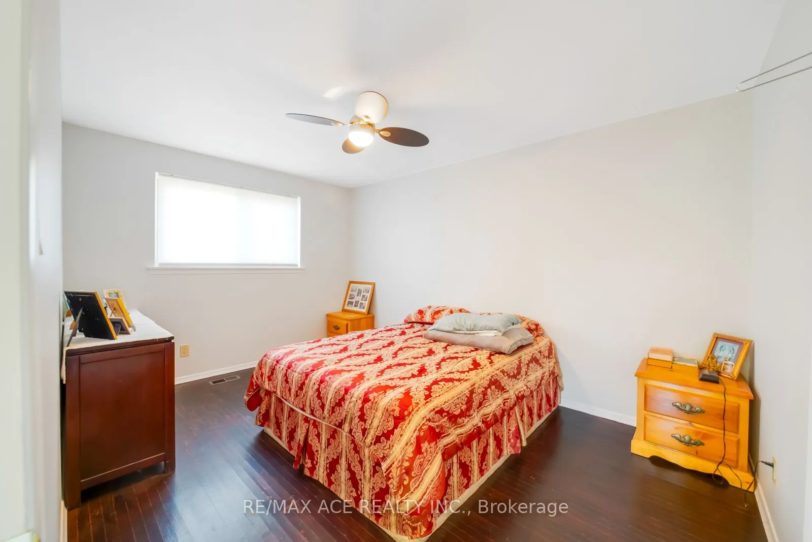 96 Invergordon Avenue