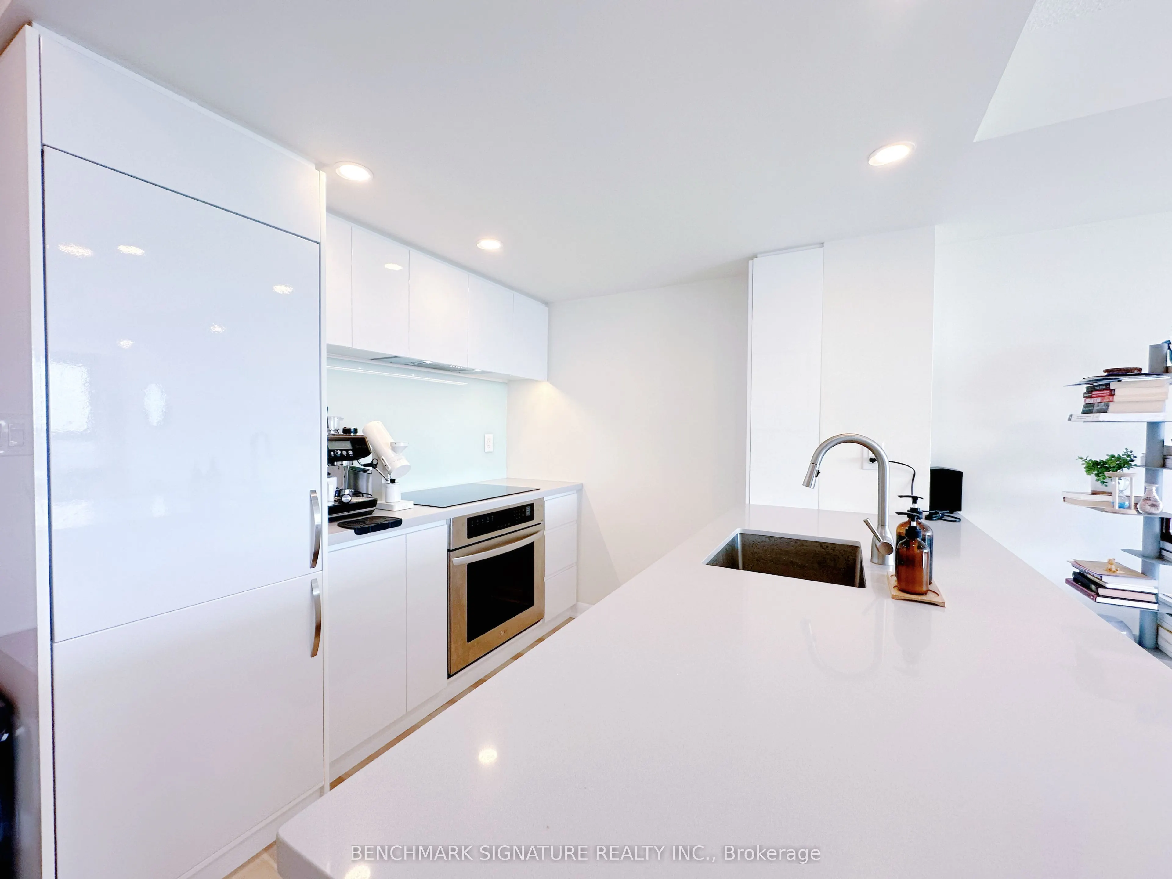 190 Borough Drive, #3007