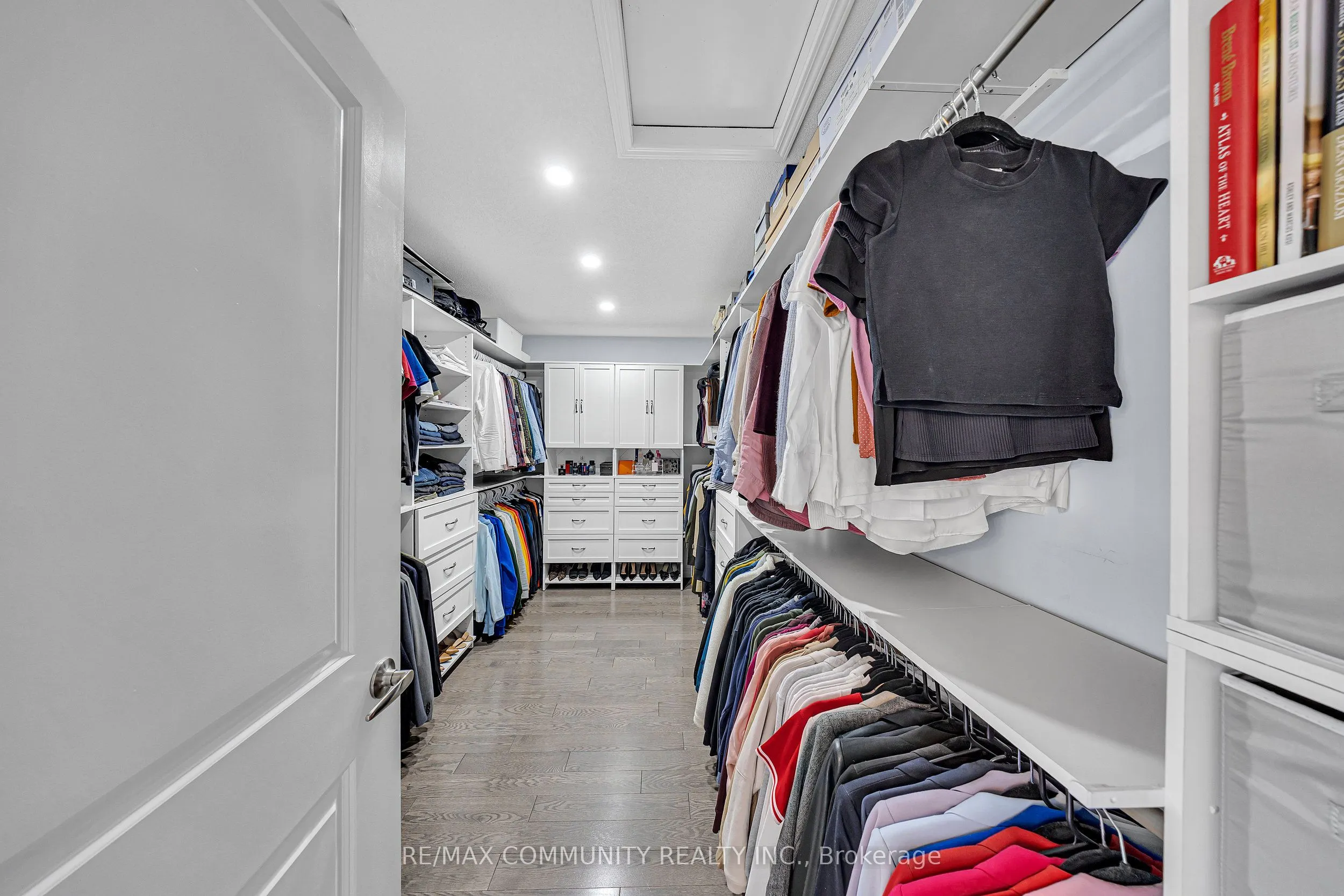 1055 Foxtail Crescent