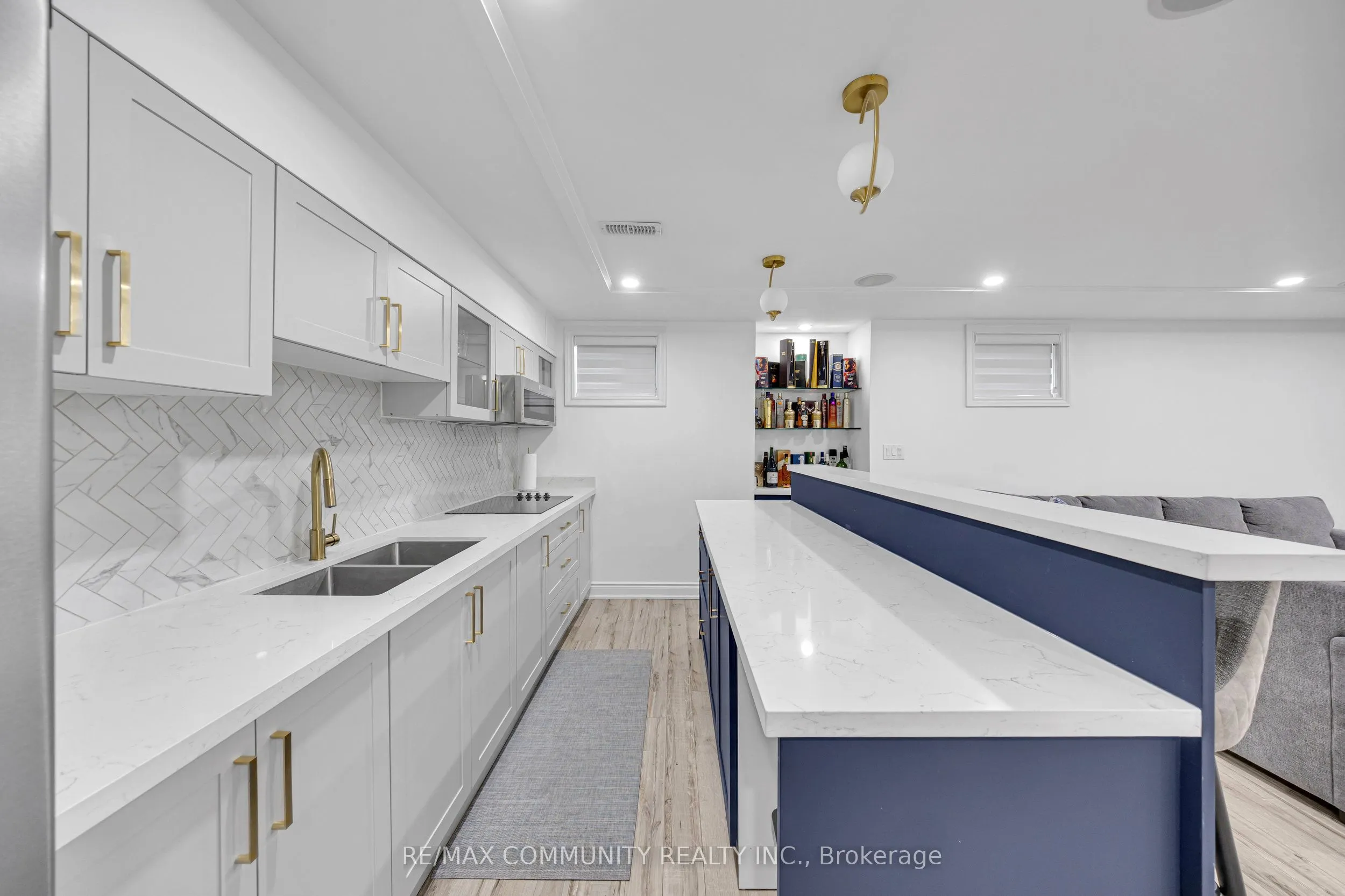 1055 Foxtail Crescent