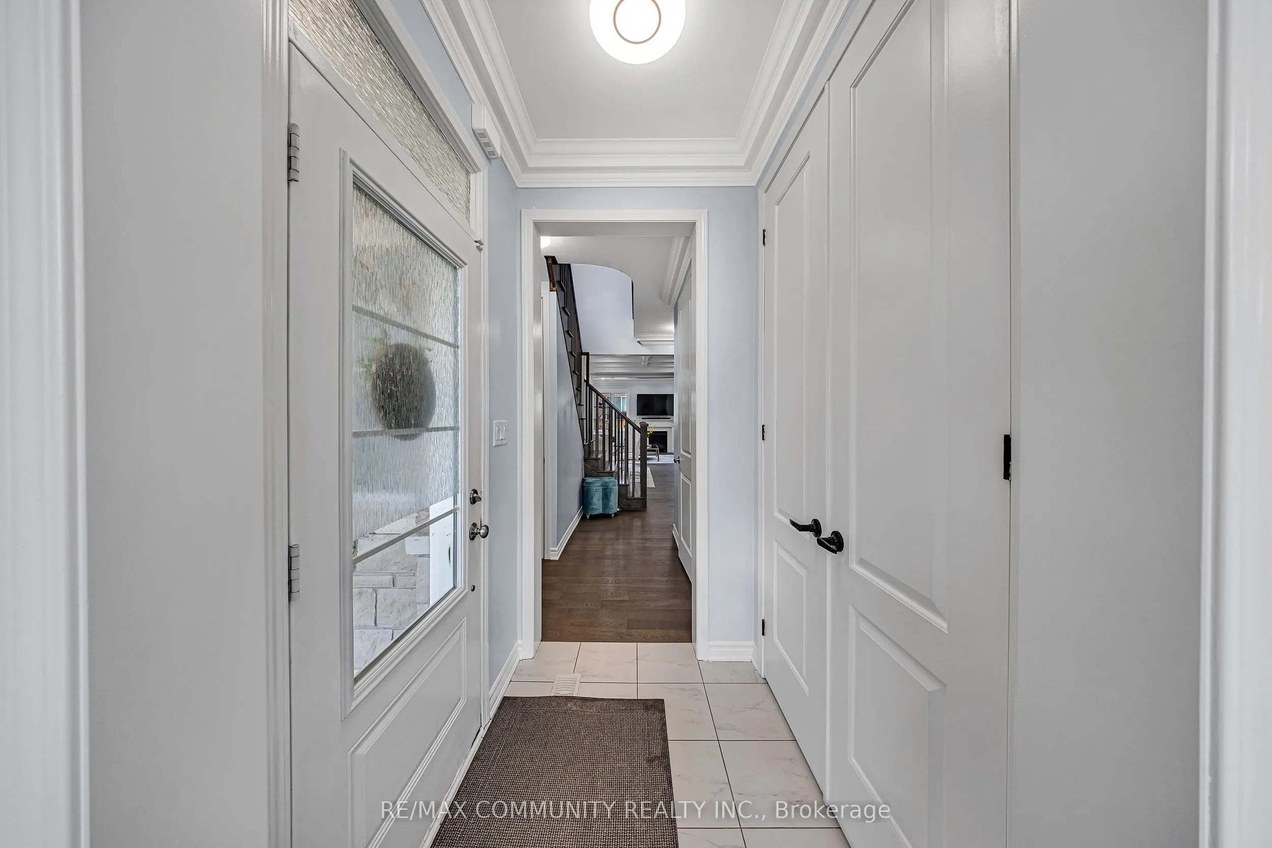 1055 Foxtail Crescent