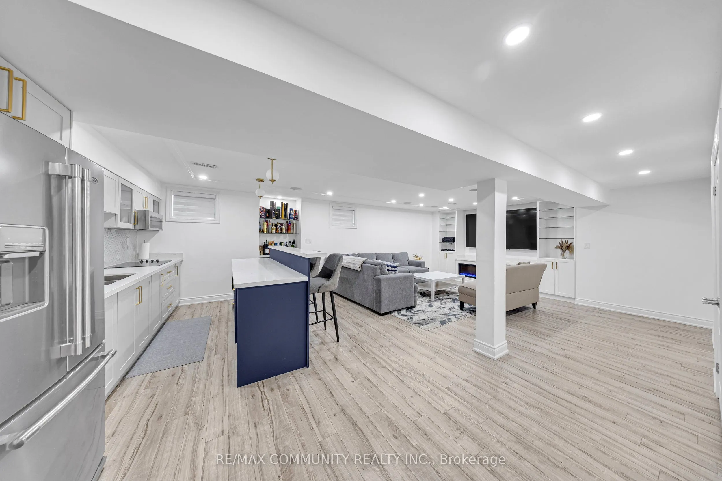 1055 Foxtail Crescent