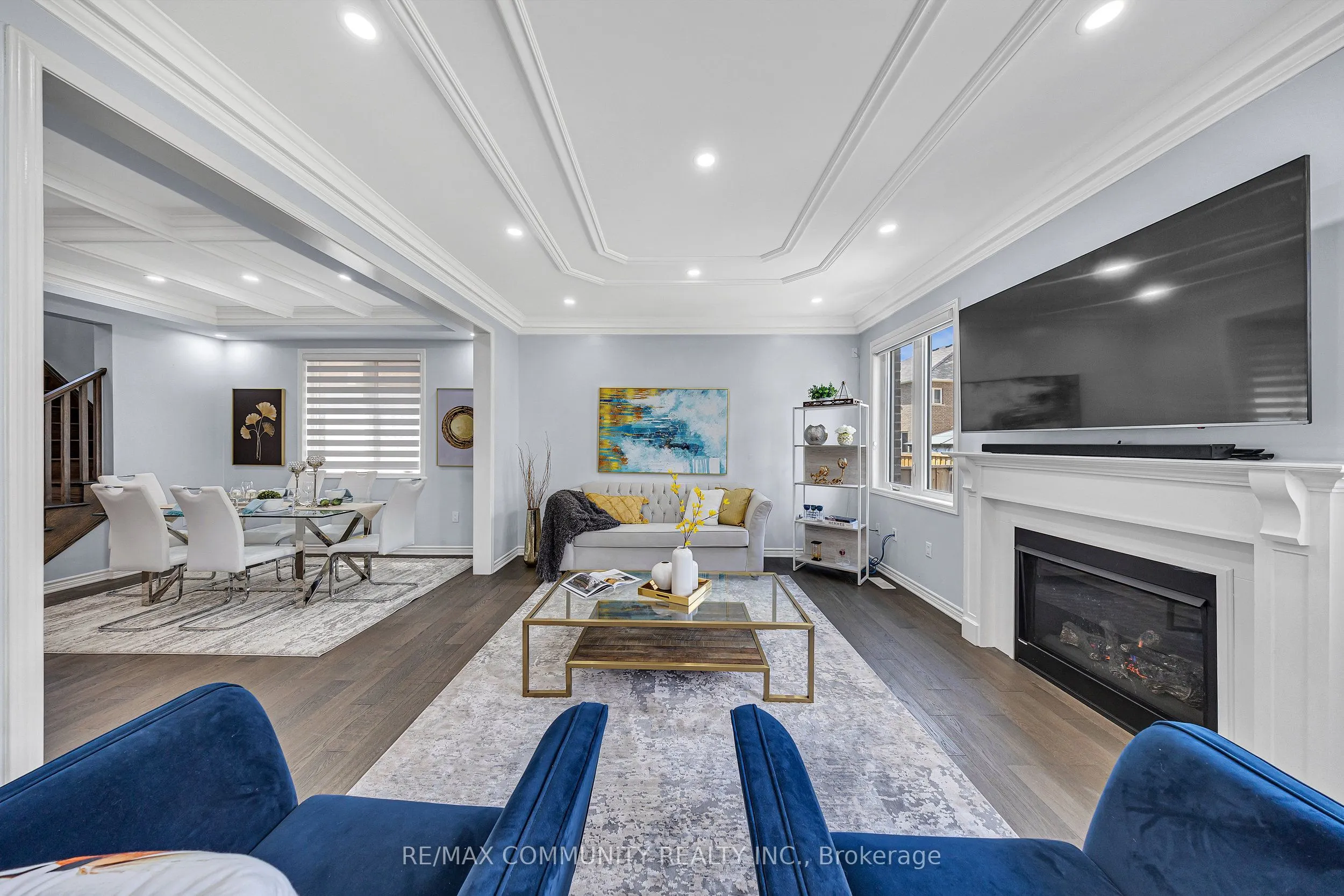 1055 Foxtail Crescent