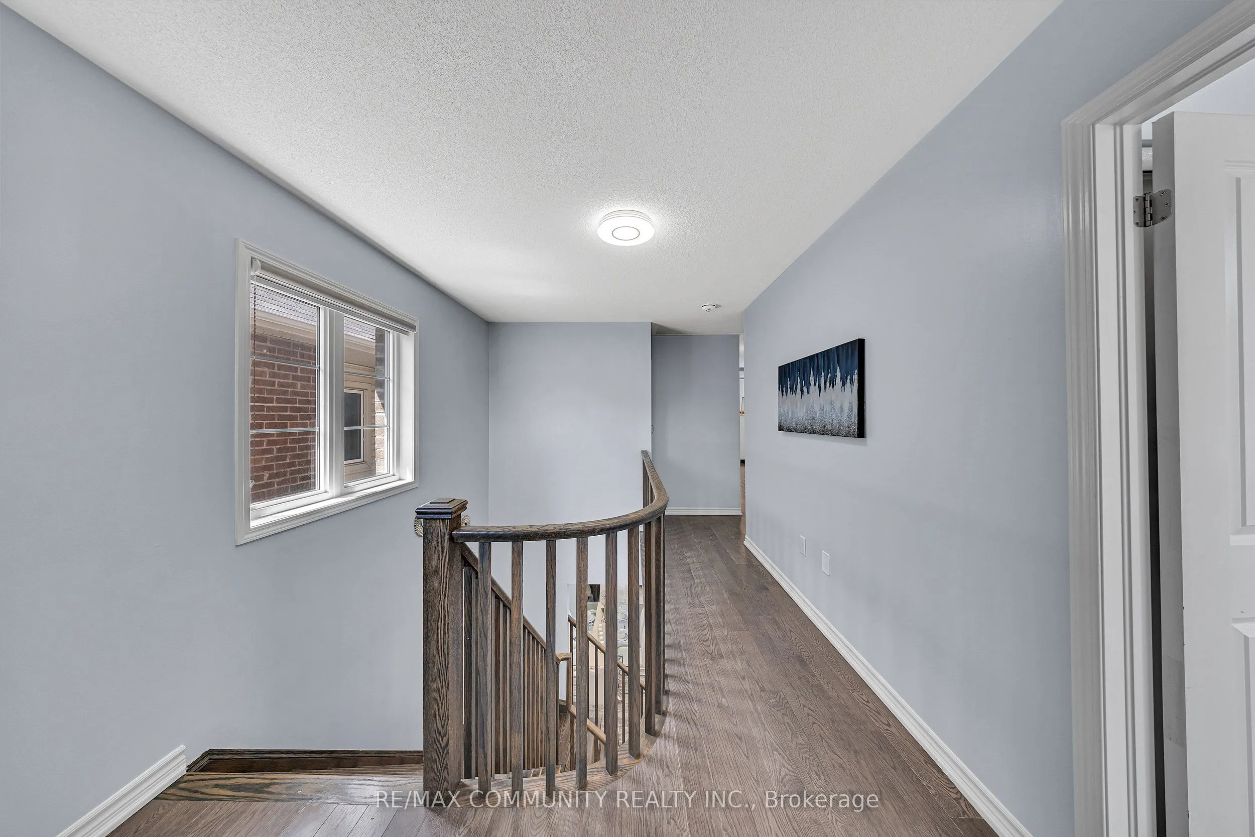 1055 Foxtail Crescent