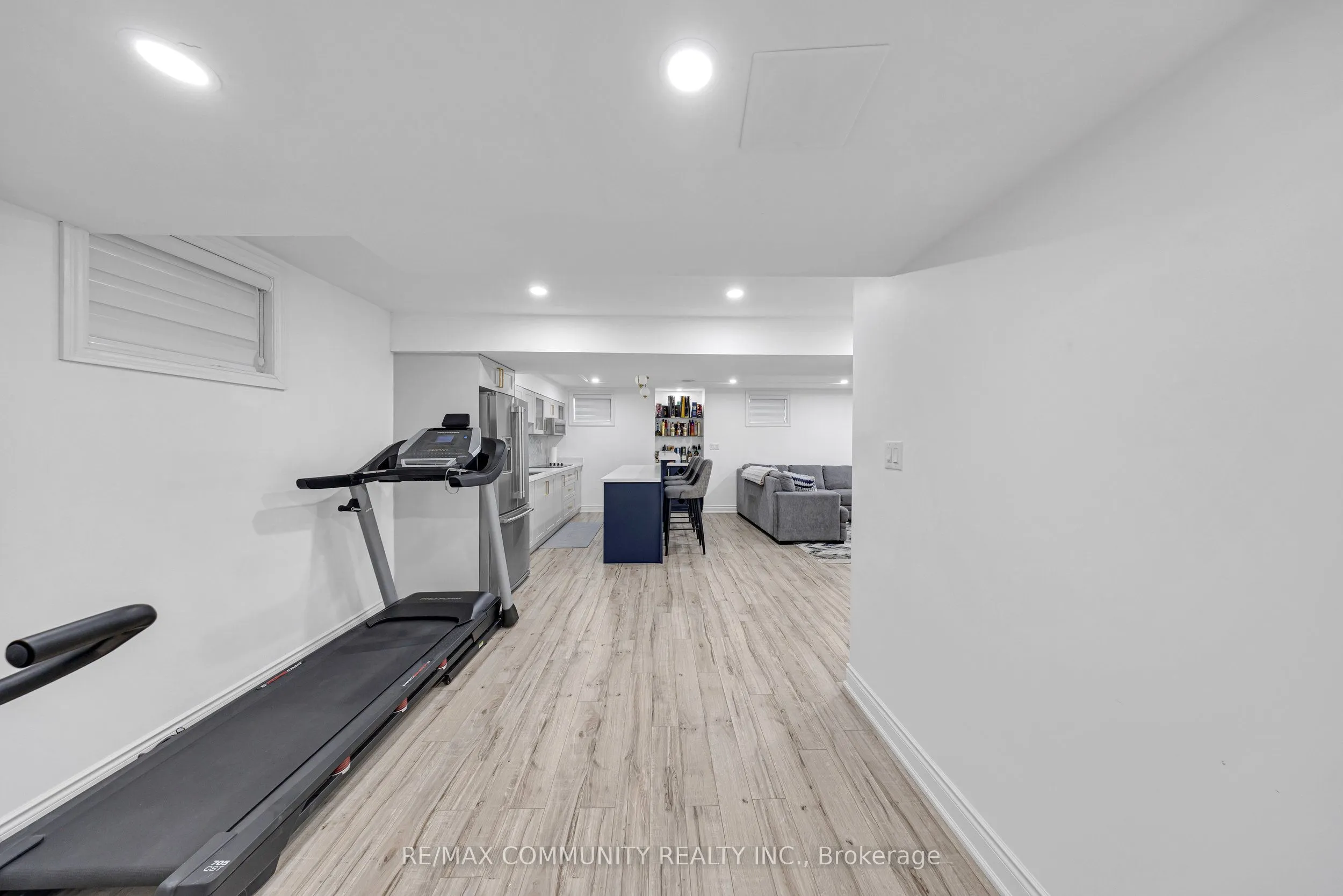 1055 Foxtail Crescent