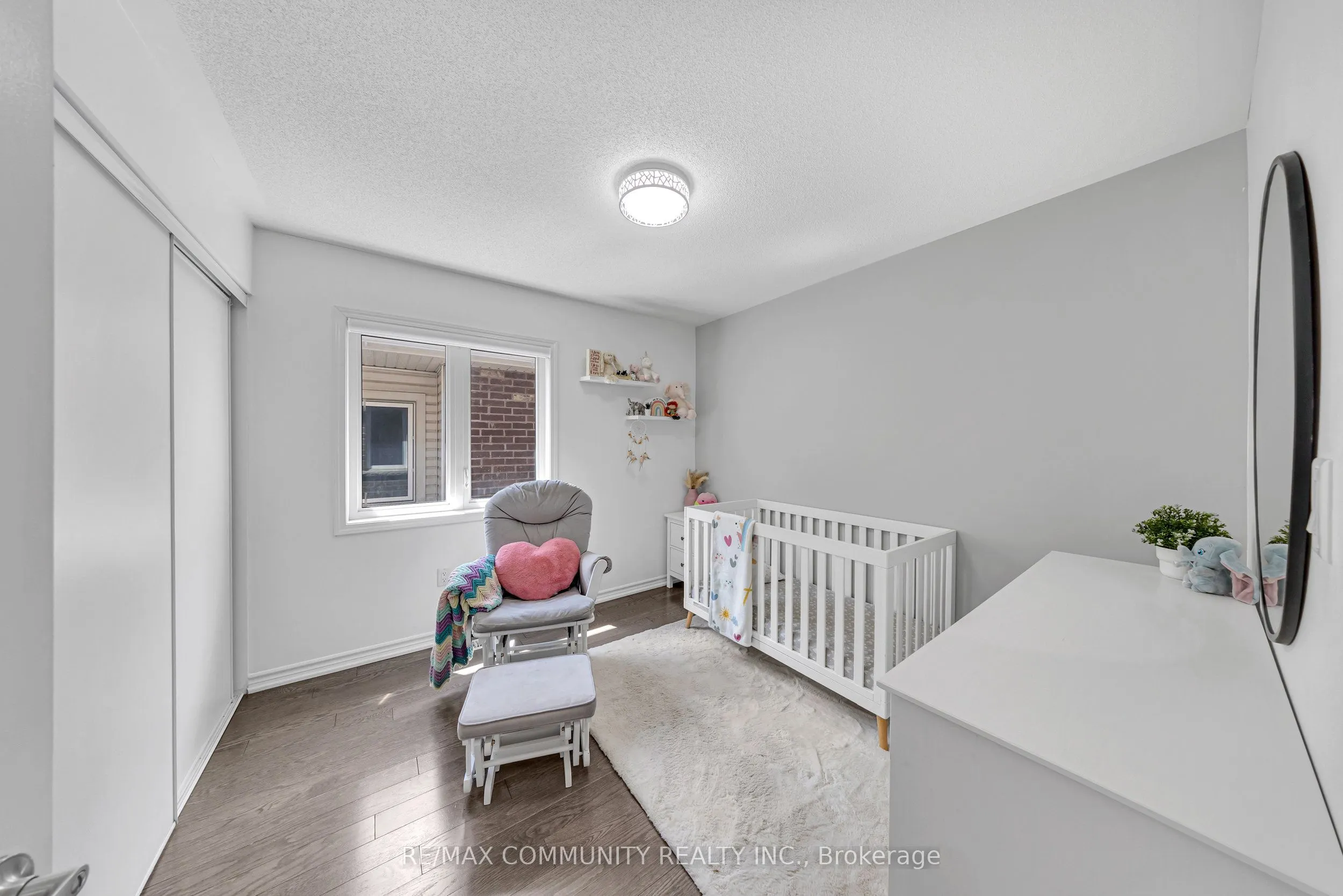 1055 Foxtail Crescent