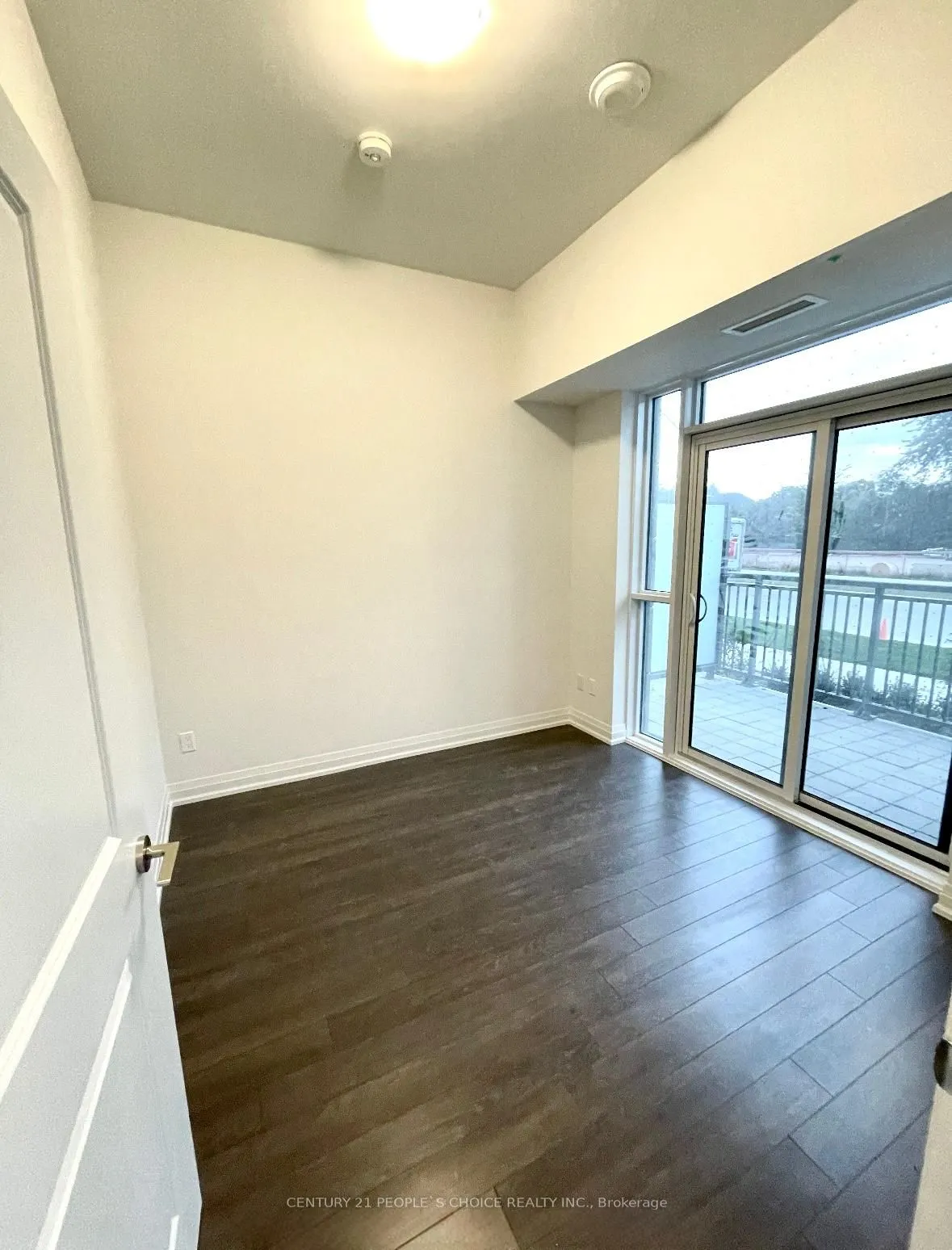 10 Meadowglen Place, #102