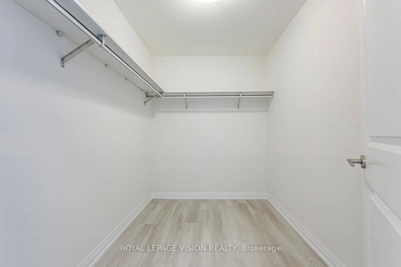 3270 Sheppard Avenue E, #222