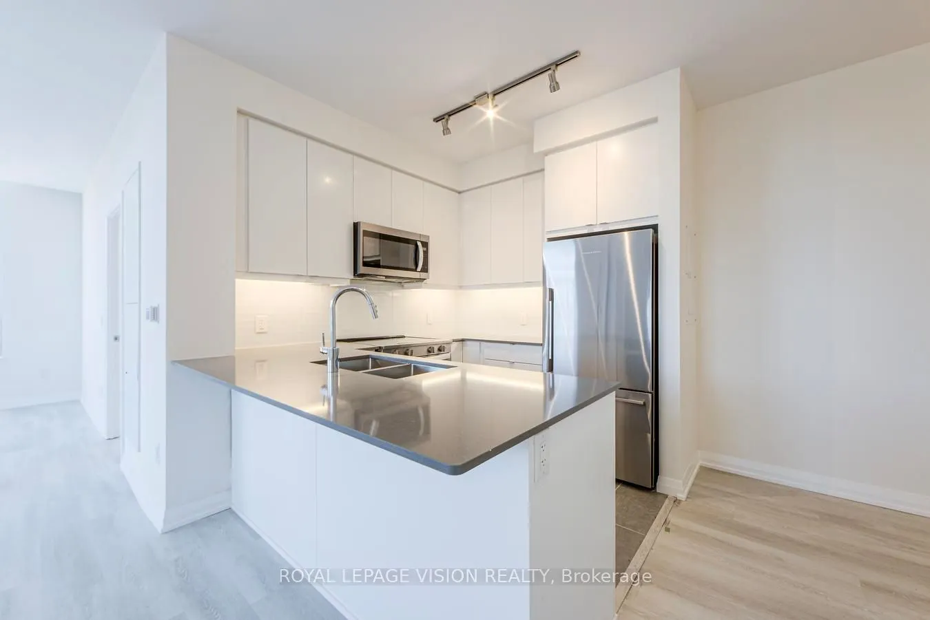 3270 Sheppard Avenue E, #222