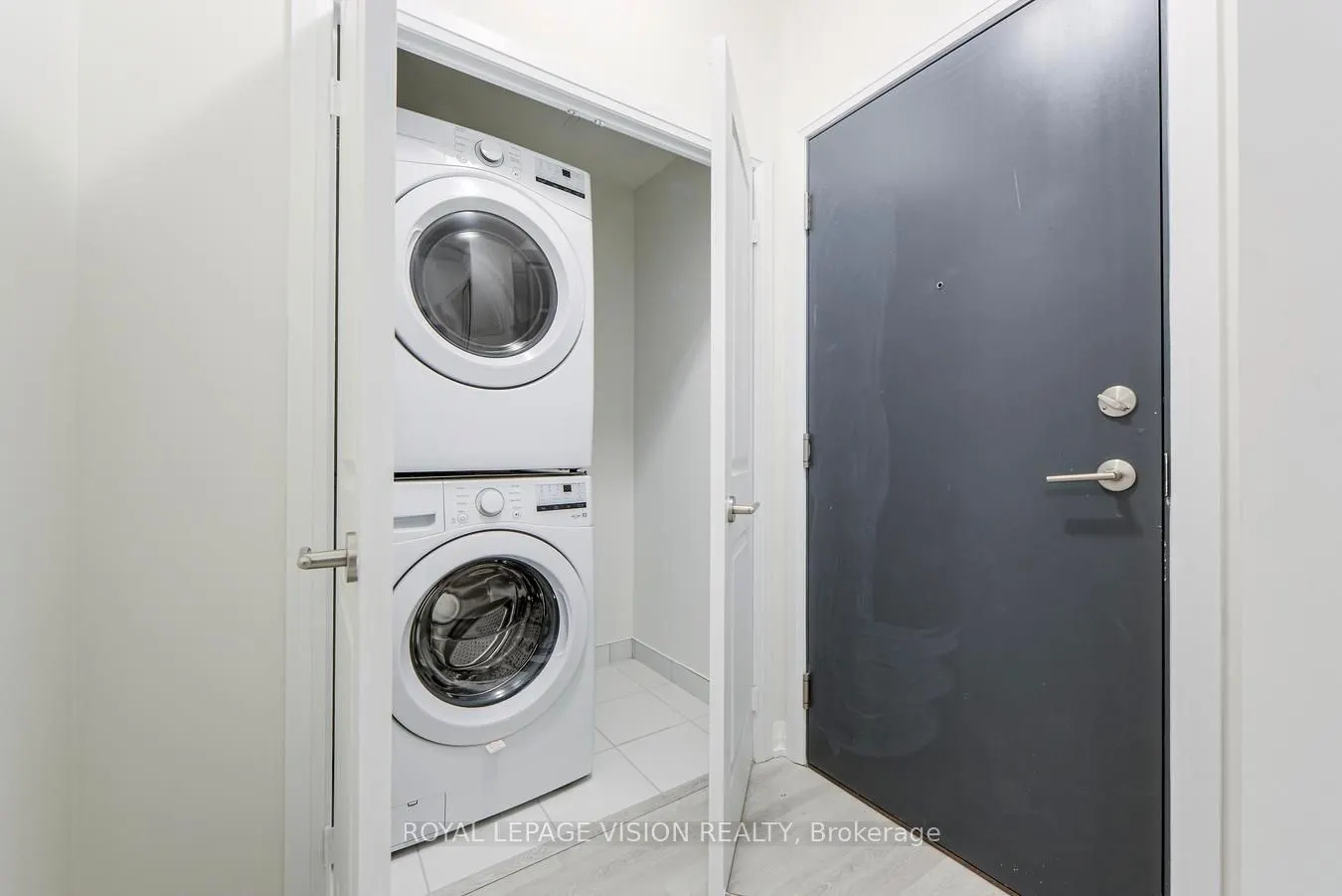 3270 Sheppard Avenue E, #222