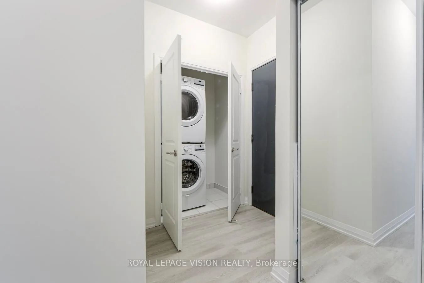 3270 Sheppard Avenue E, #222