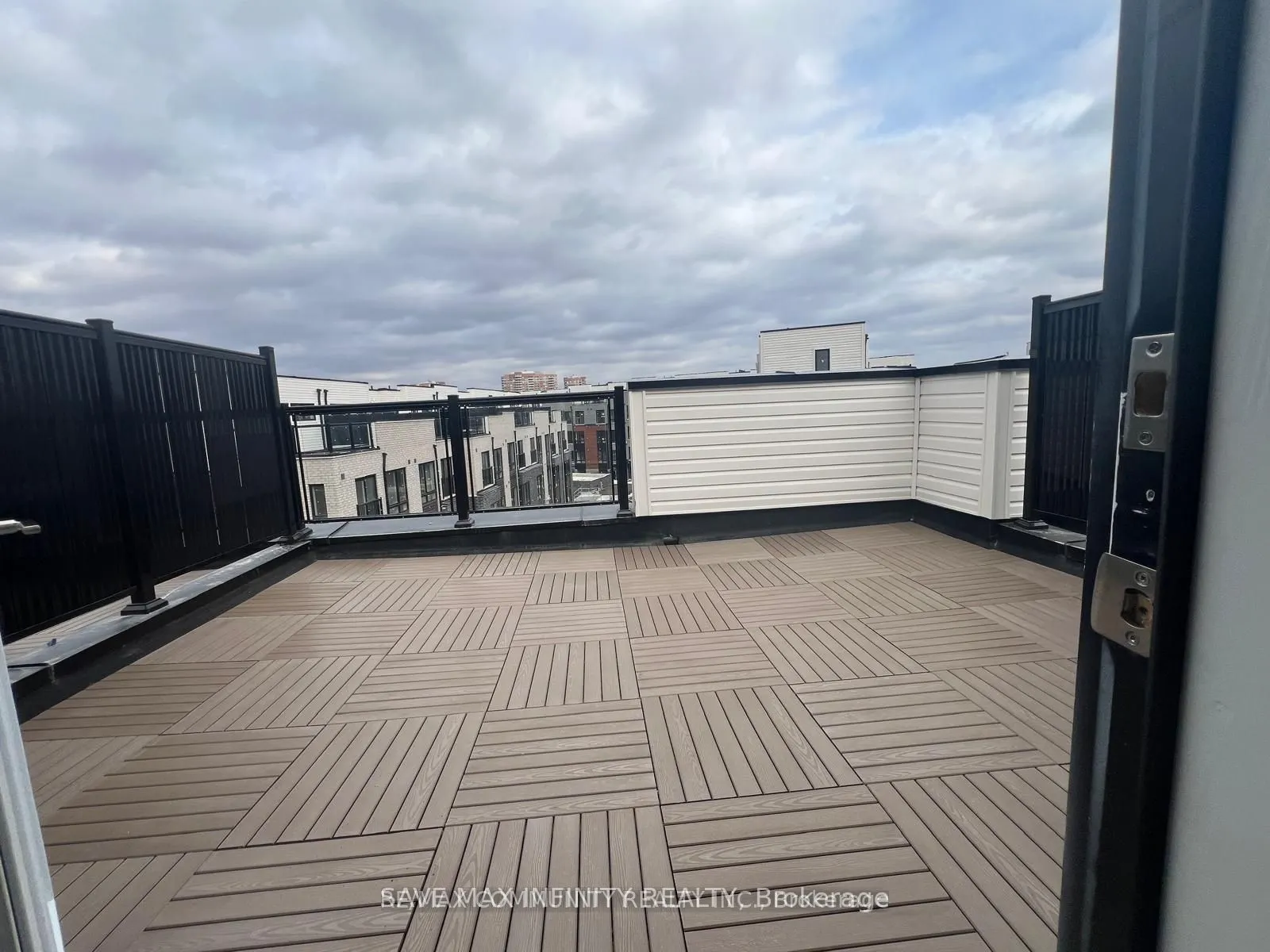 165 Tapscott Road, #08