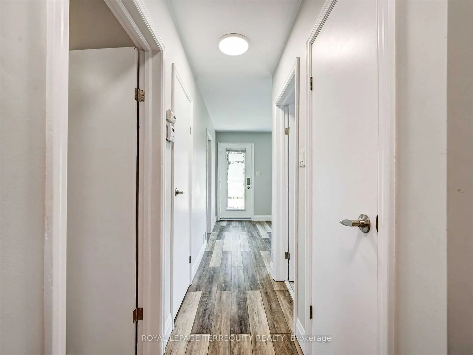 822 Douglas Street, #Main