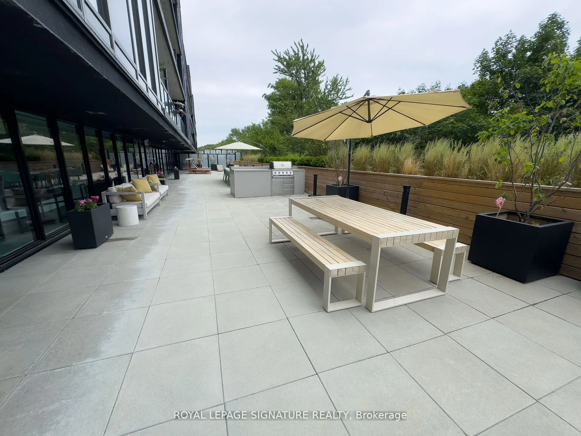 2799 Kingston Road, #905