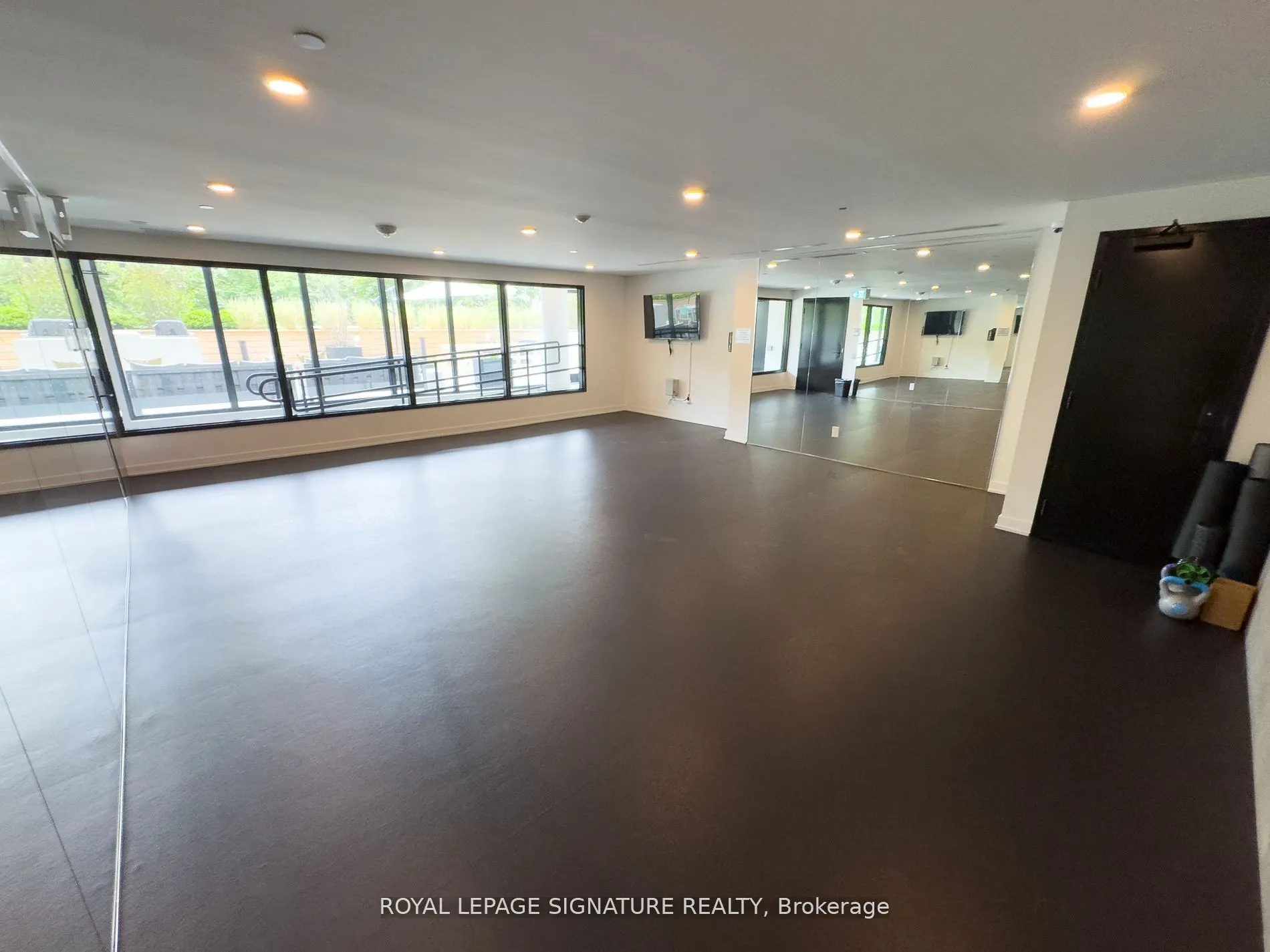 2799 Kingston Road, #905