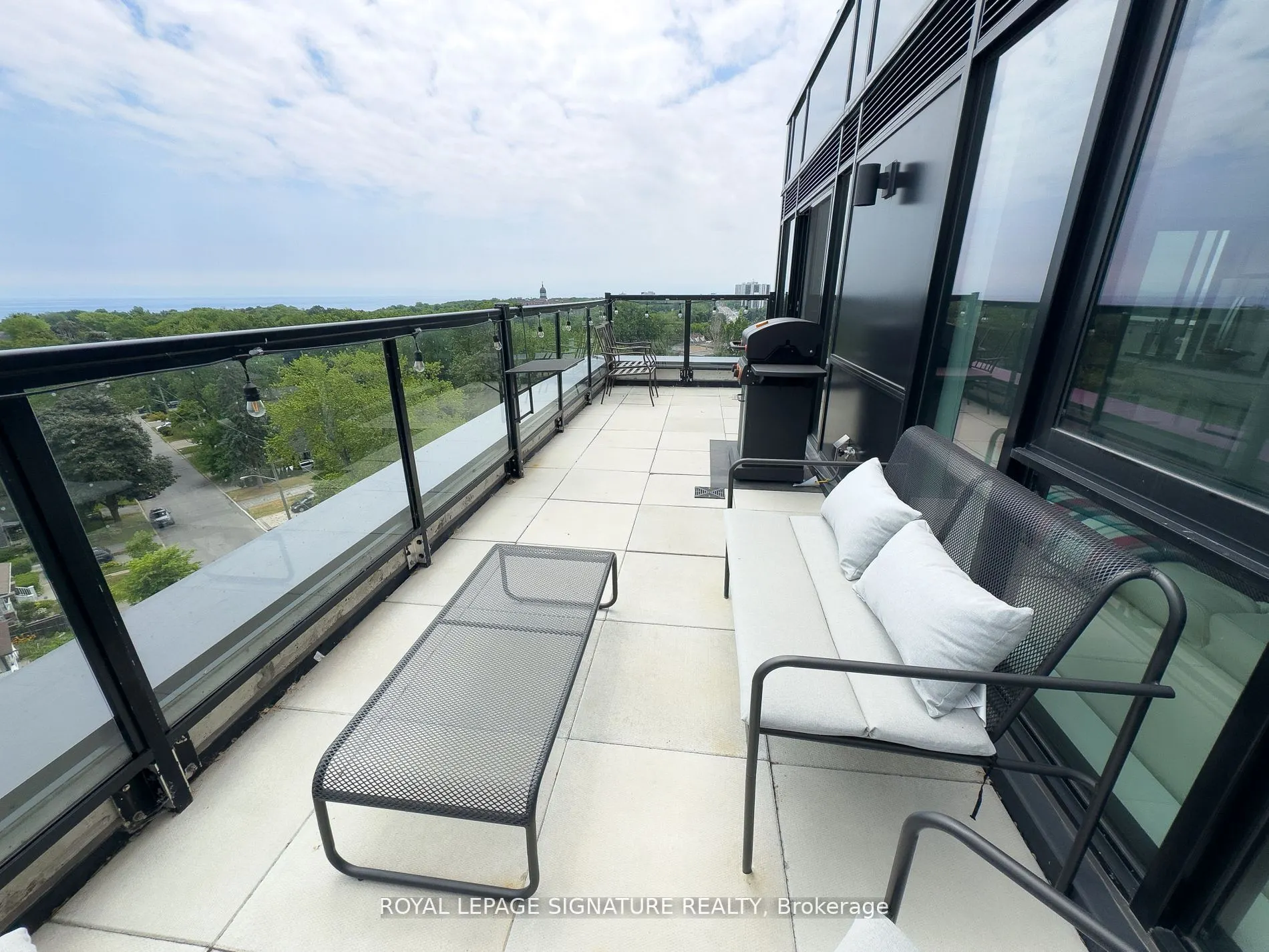 2799 Kingston Road, #905