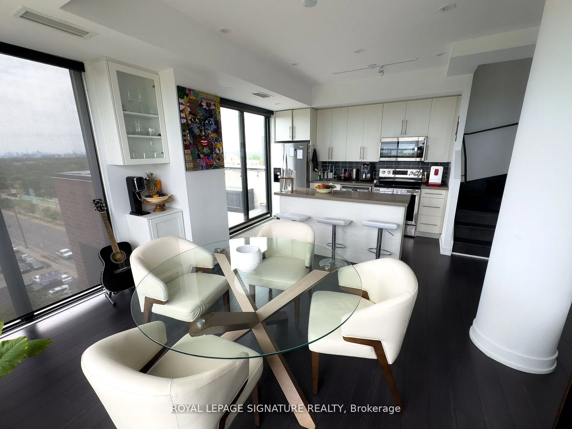 2799 Kingston Road, #905