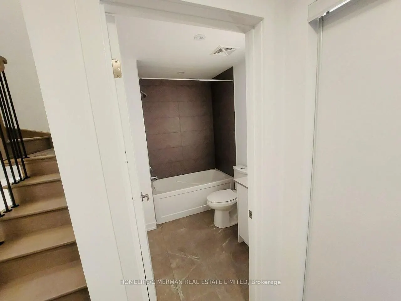 3069 Pharmacy Avenue, #3