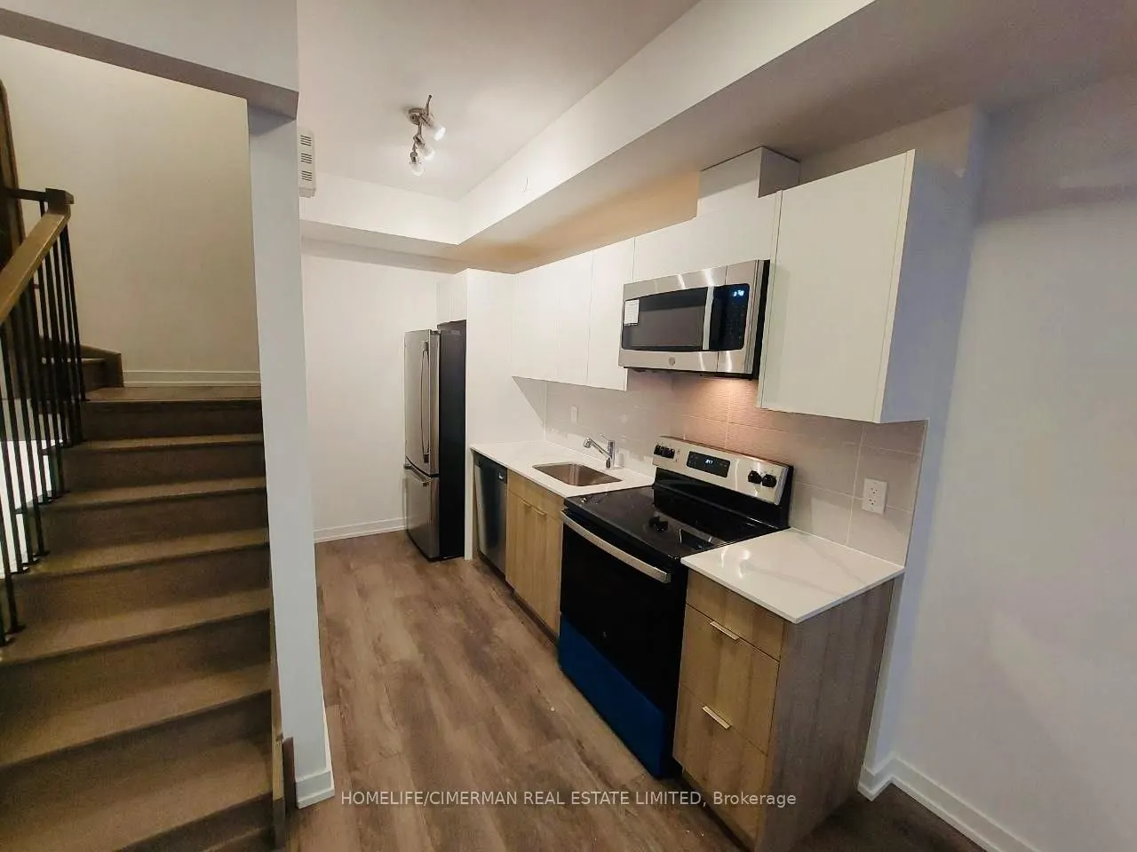 3069 Pharmacy Avenue, #3