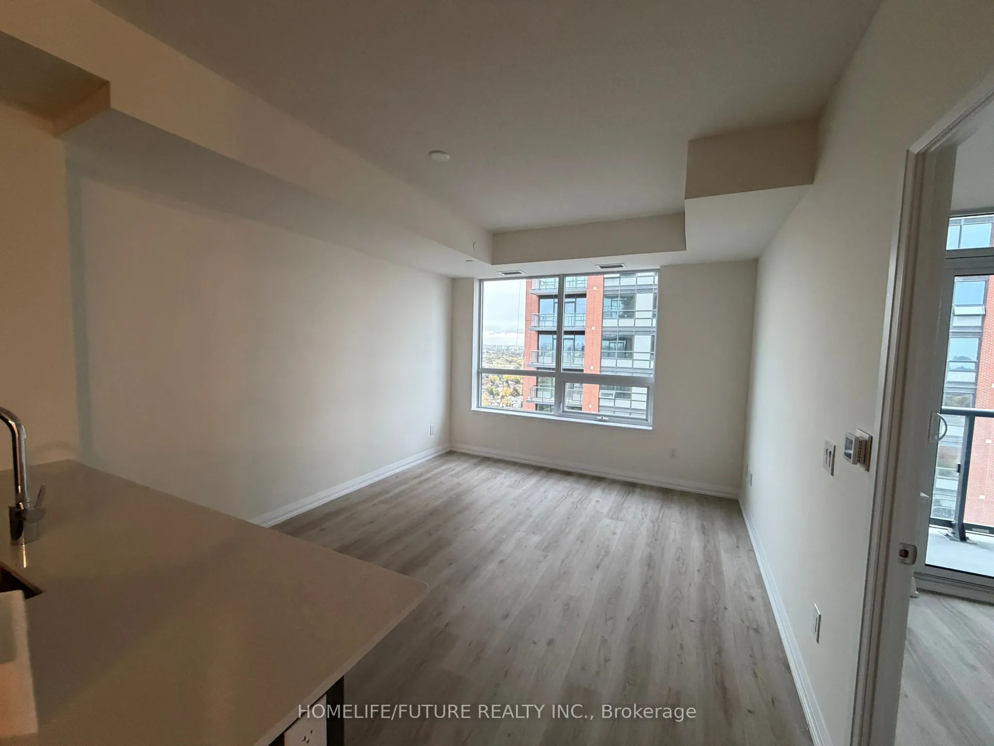 3260 Sheppard Avenue E, #2005