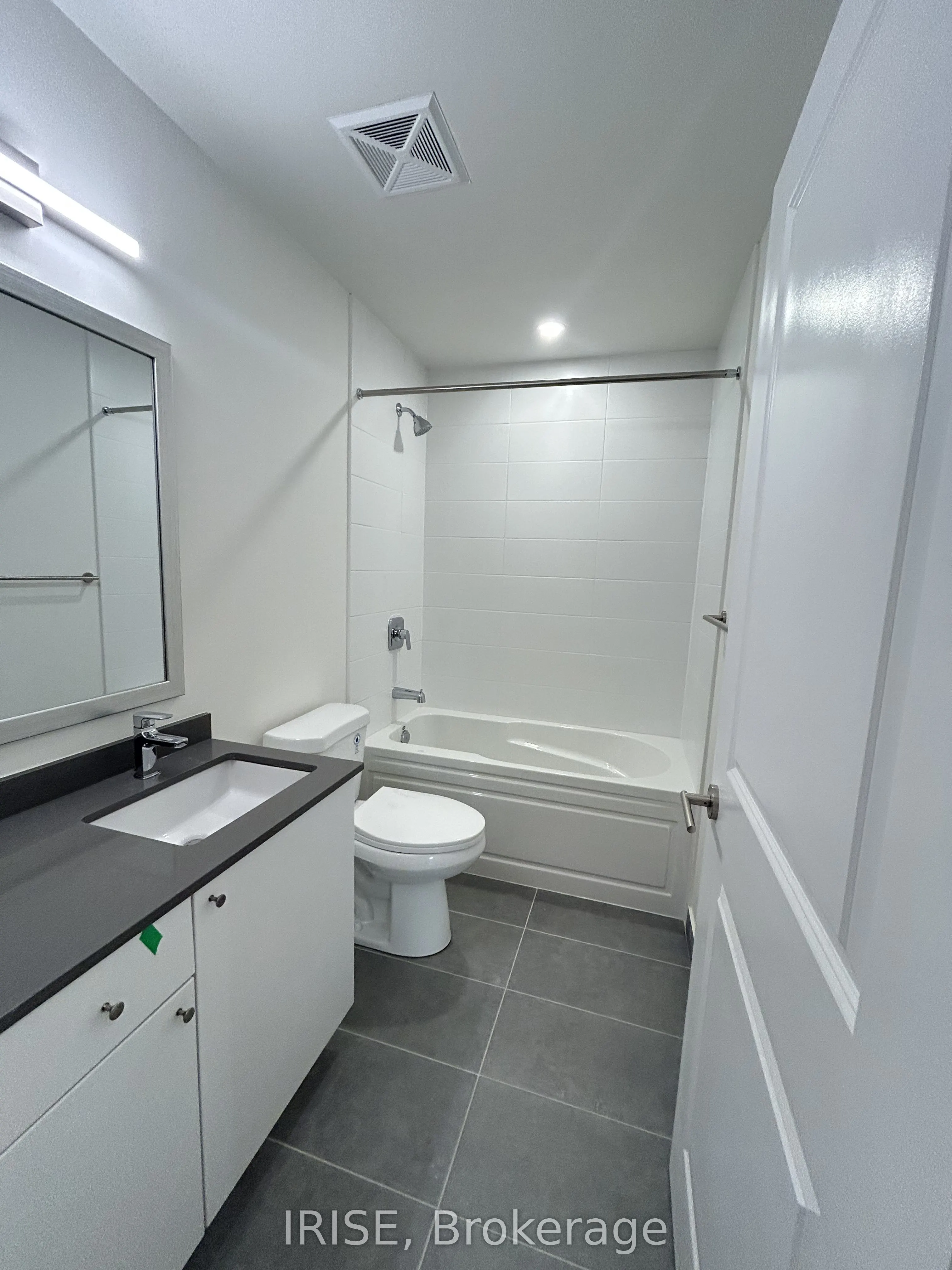 3260 Sheppard Avenue E, #610