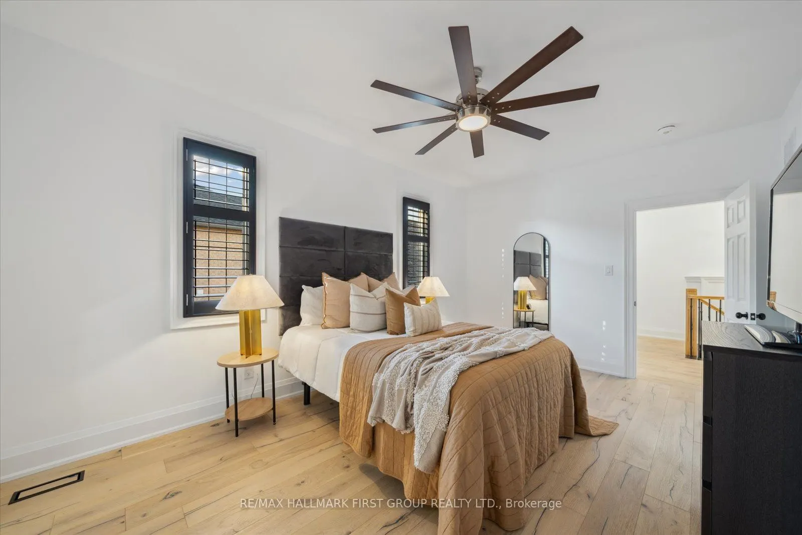 134 Front Street E