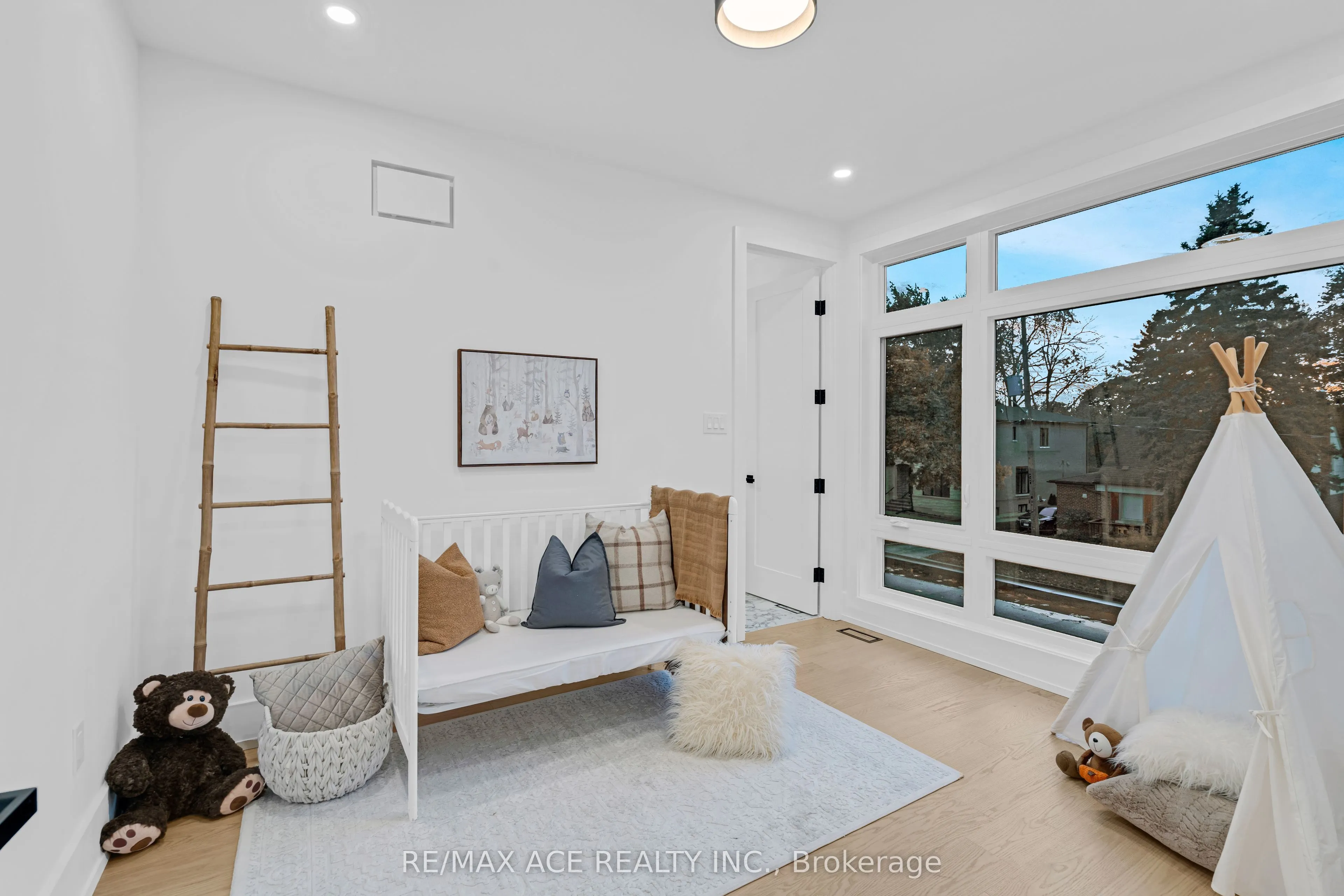 175 Harewood Avenue