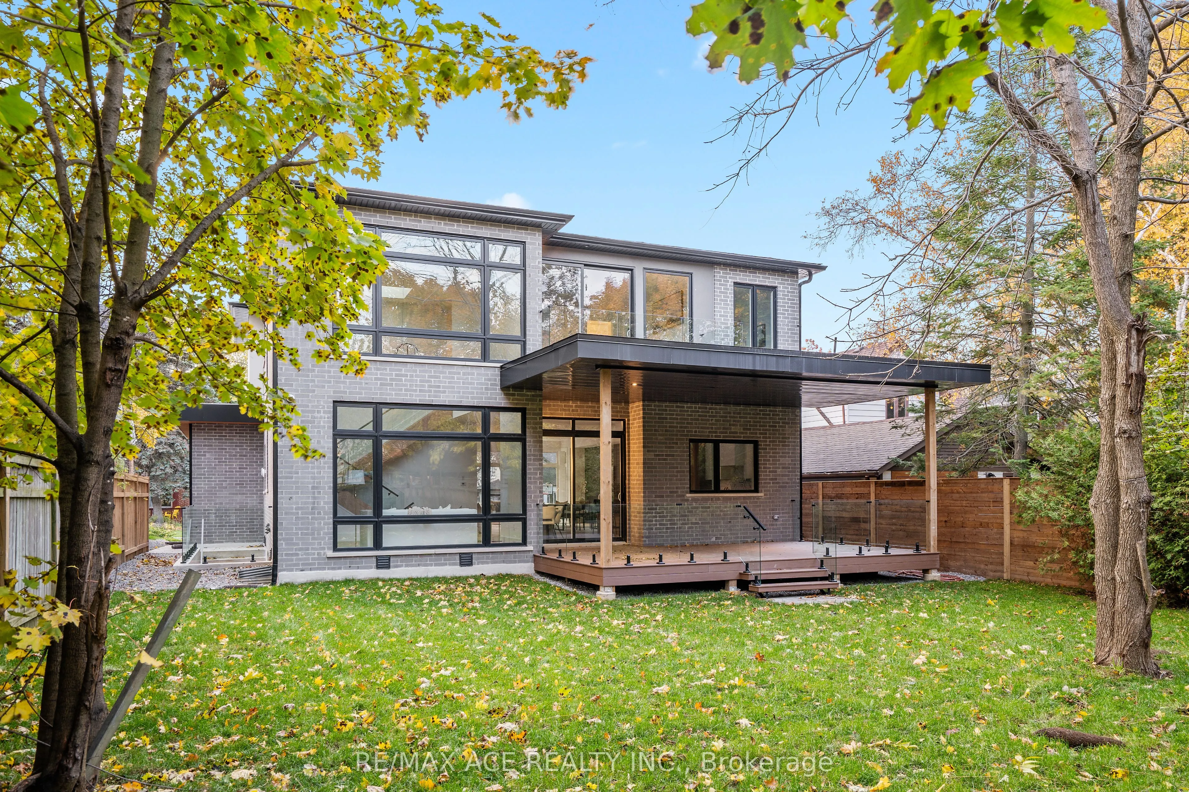 175 Harewood Avenue