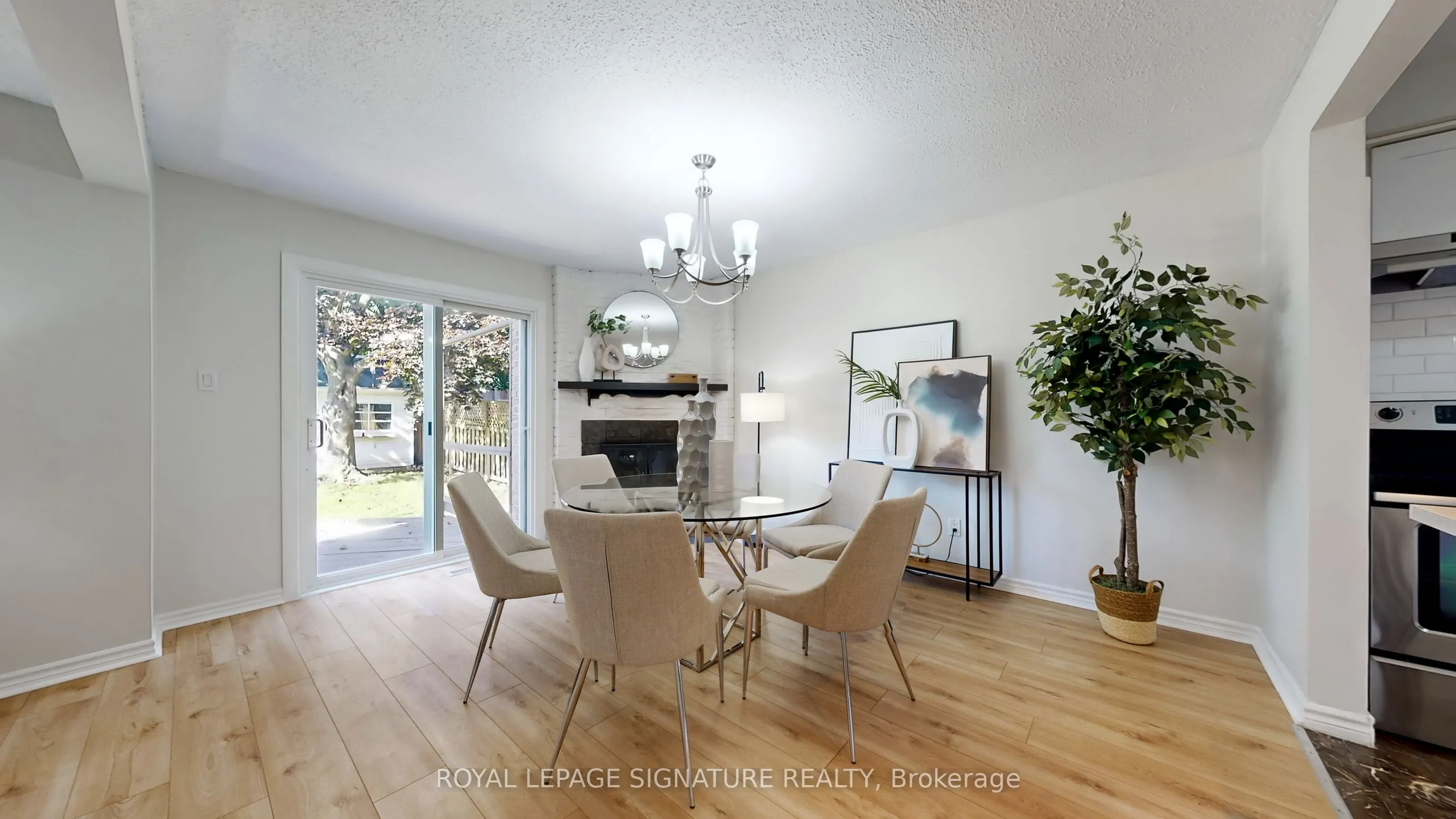28 Longfellow Court