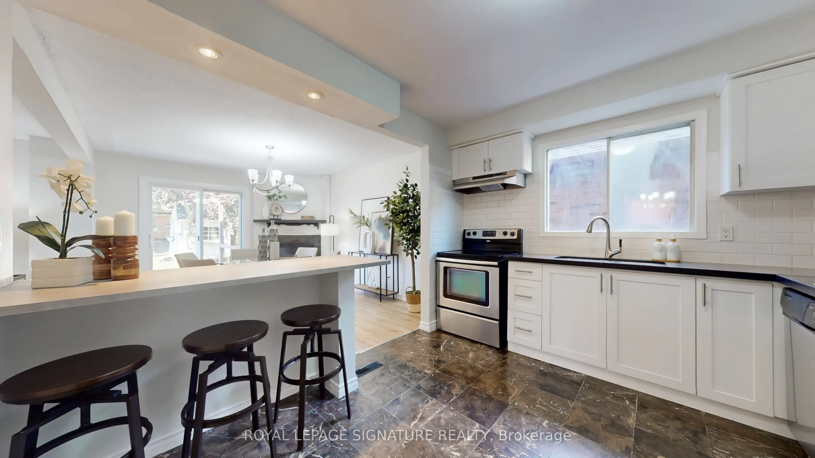 28 Longfellow Court