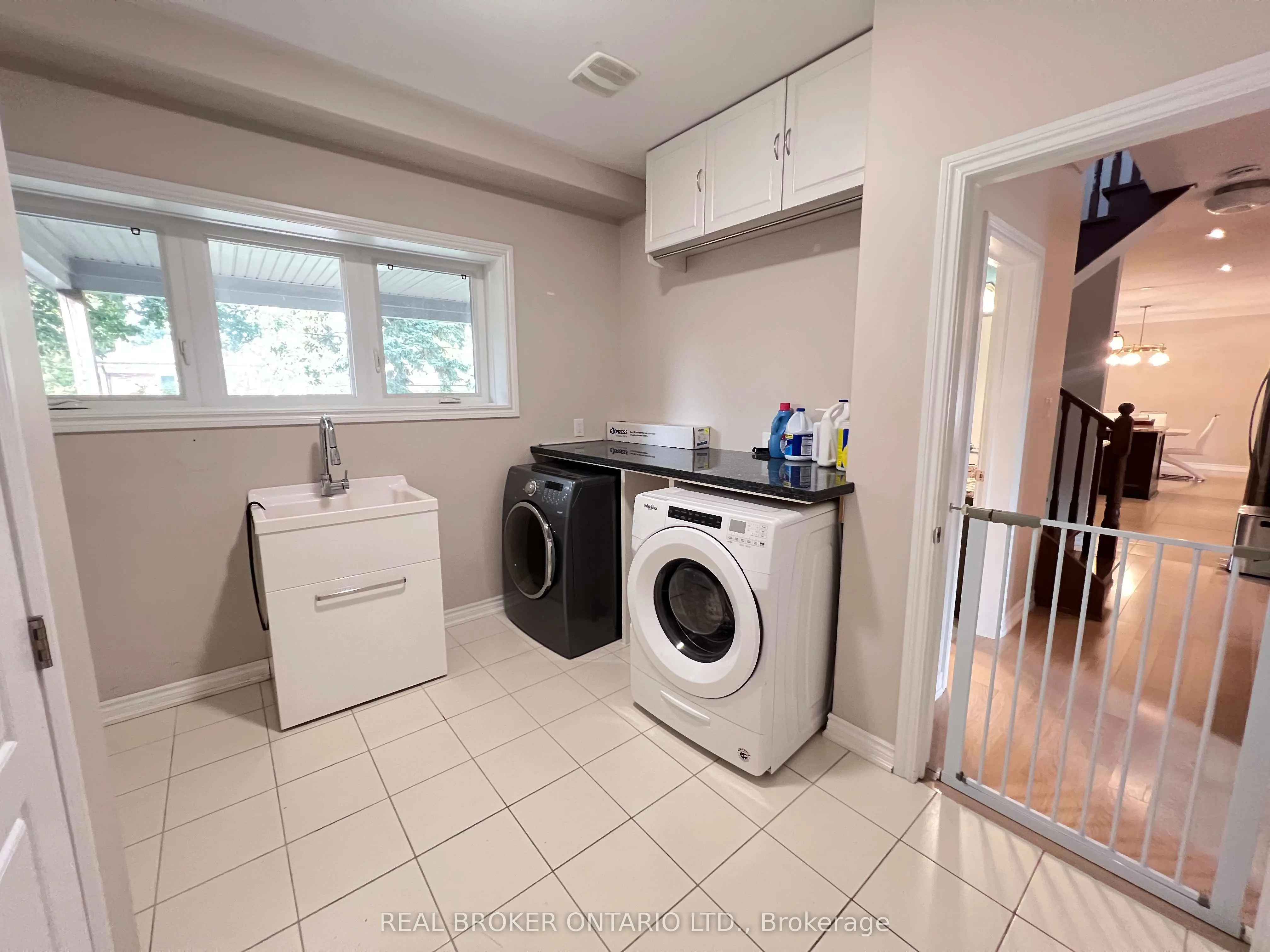 30 Meadowacres Drive