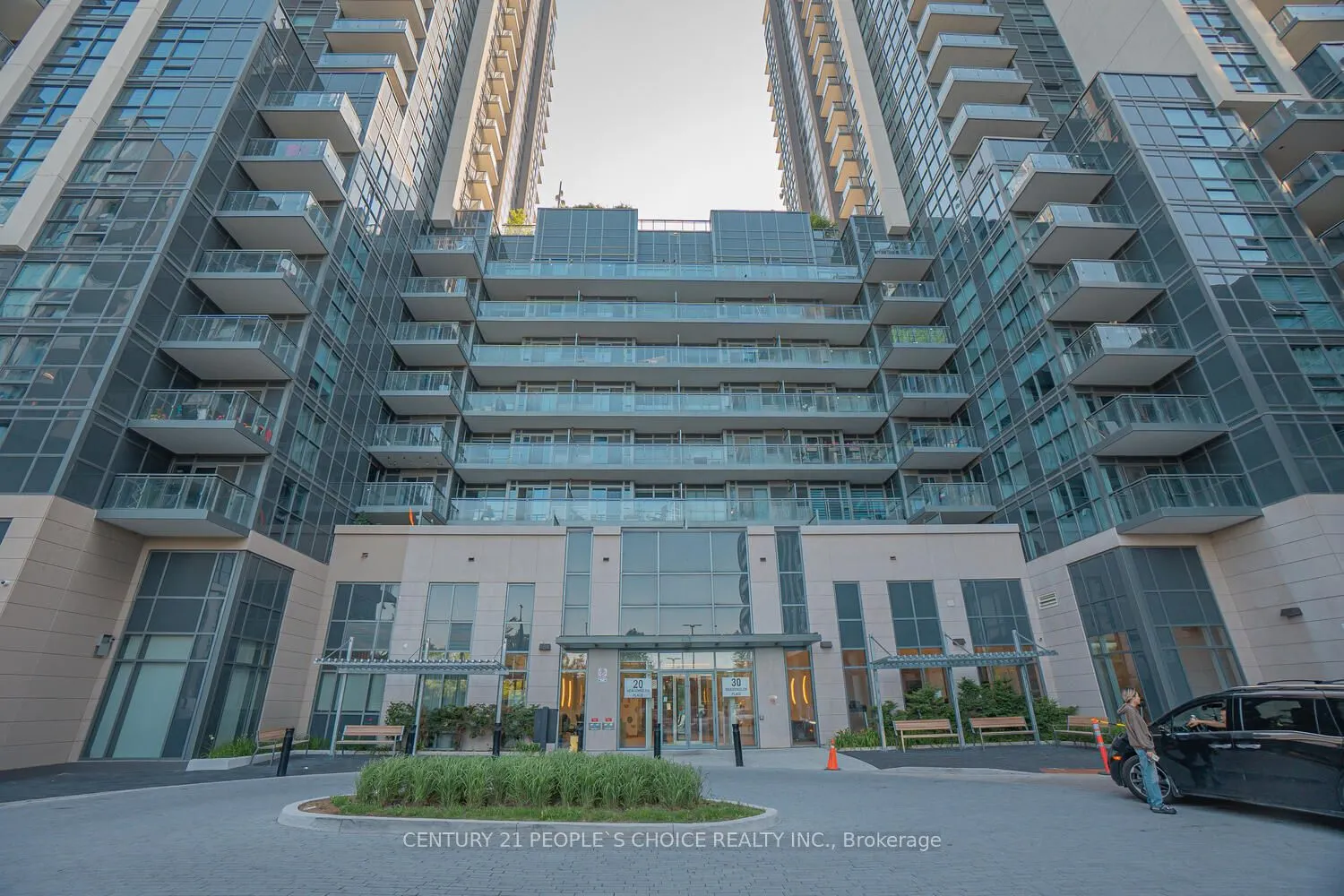 20 Meadowglen Place S #2901