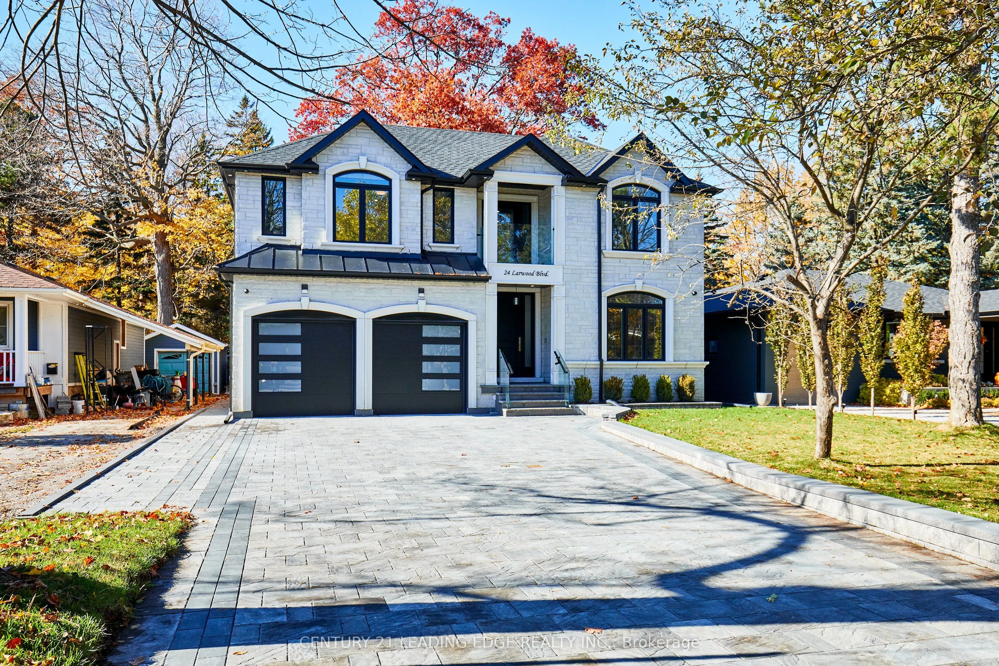 24 Larwood Boulevard
