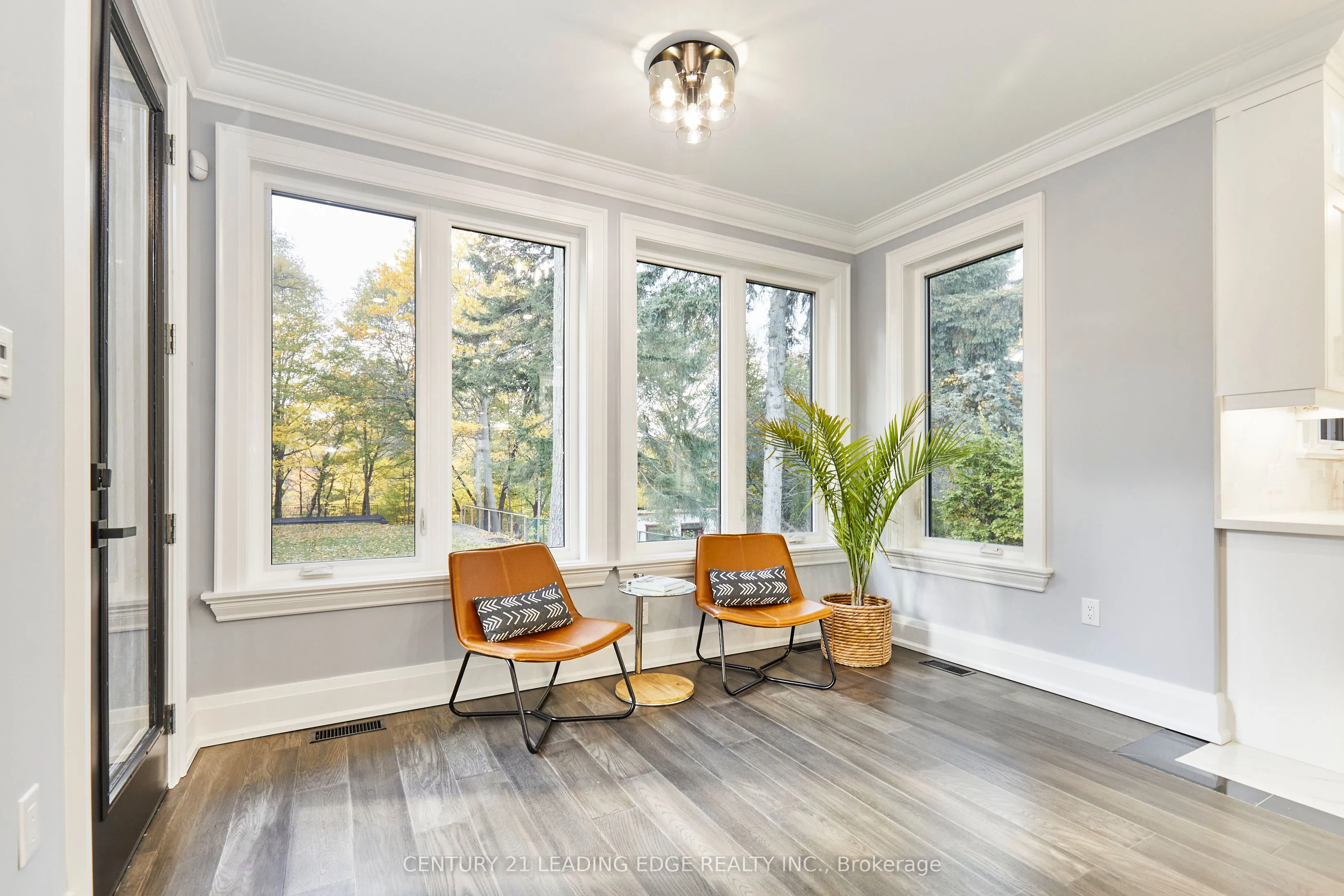 24 Larwood Boulevard