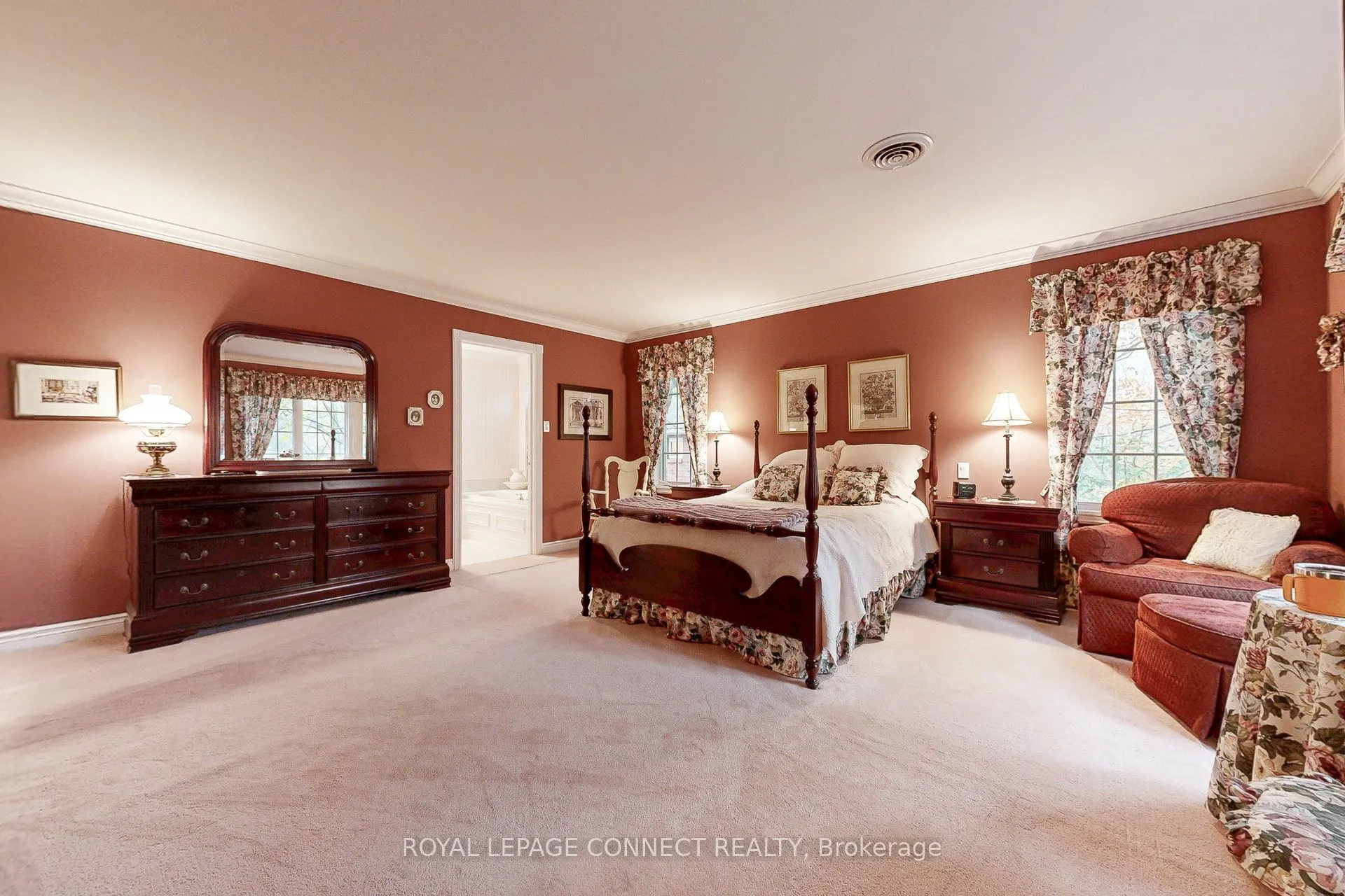 1436 Highbush Trail