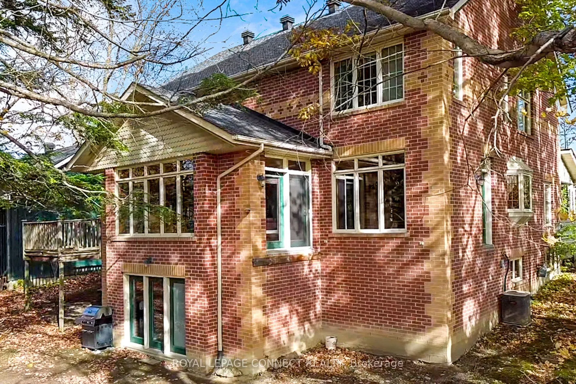 1436 Highbush Trail