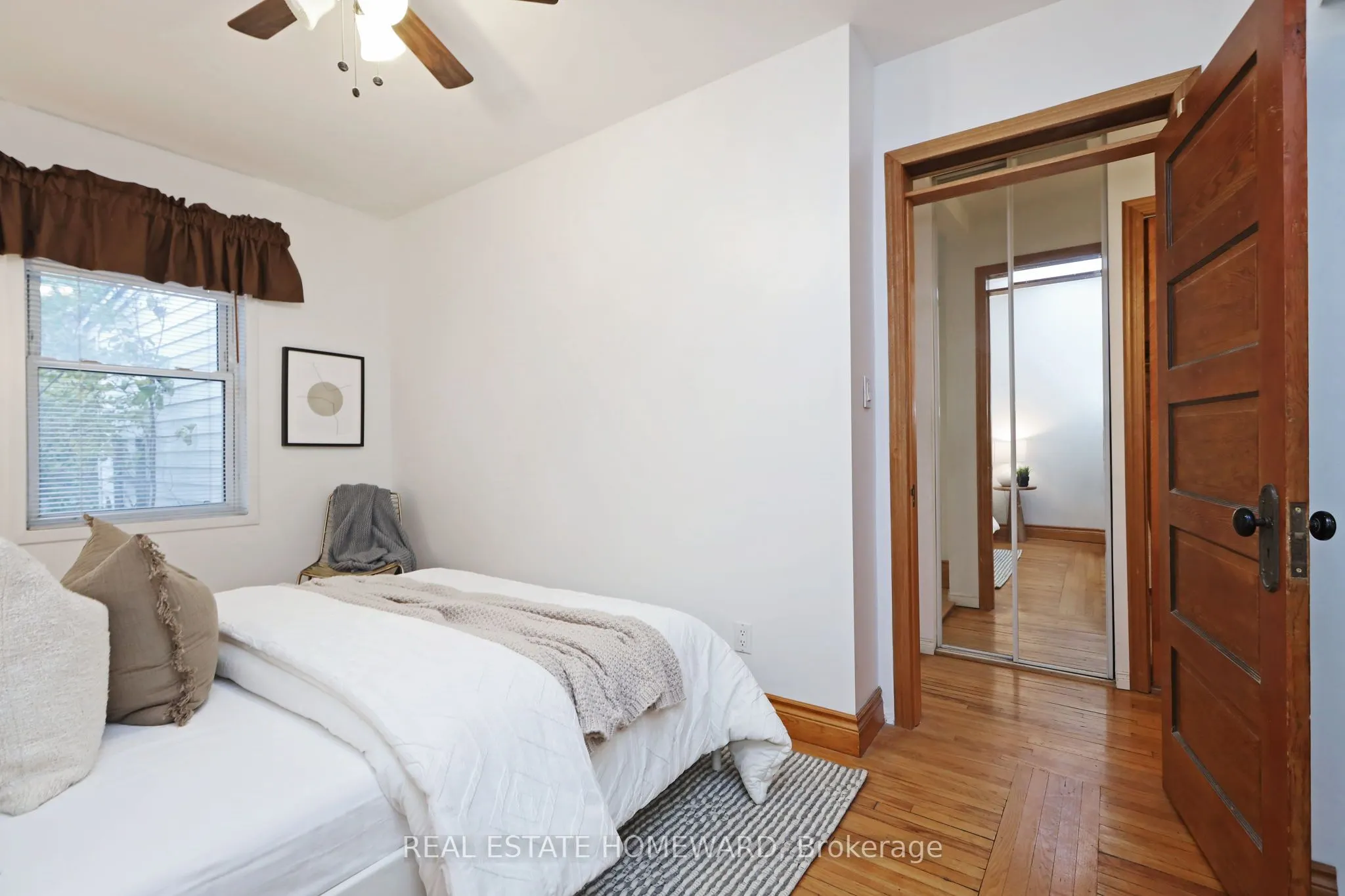 281 Queensdale Avenue