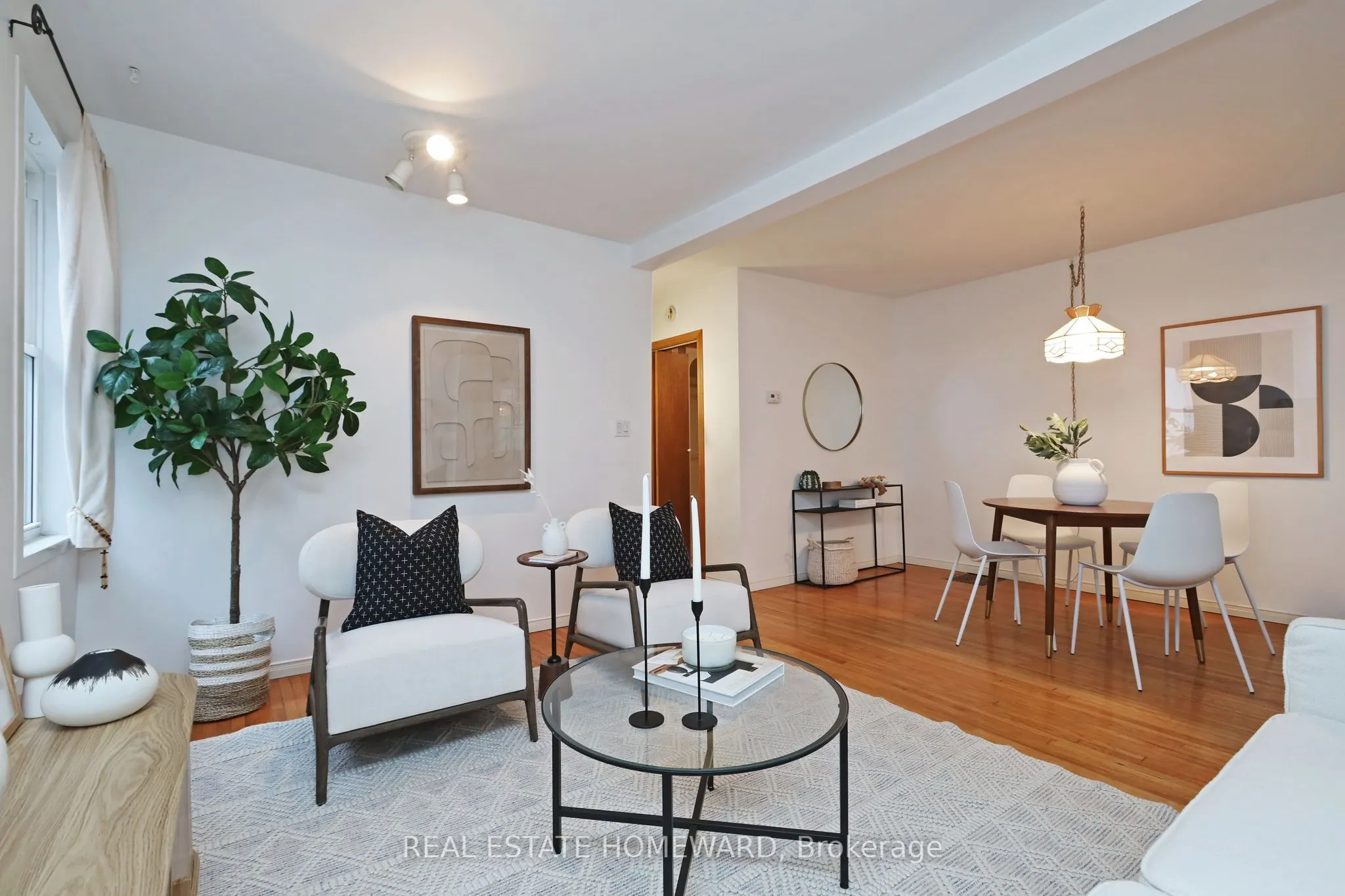 281 Queensdale Avenue