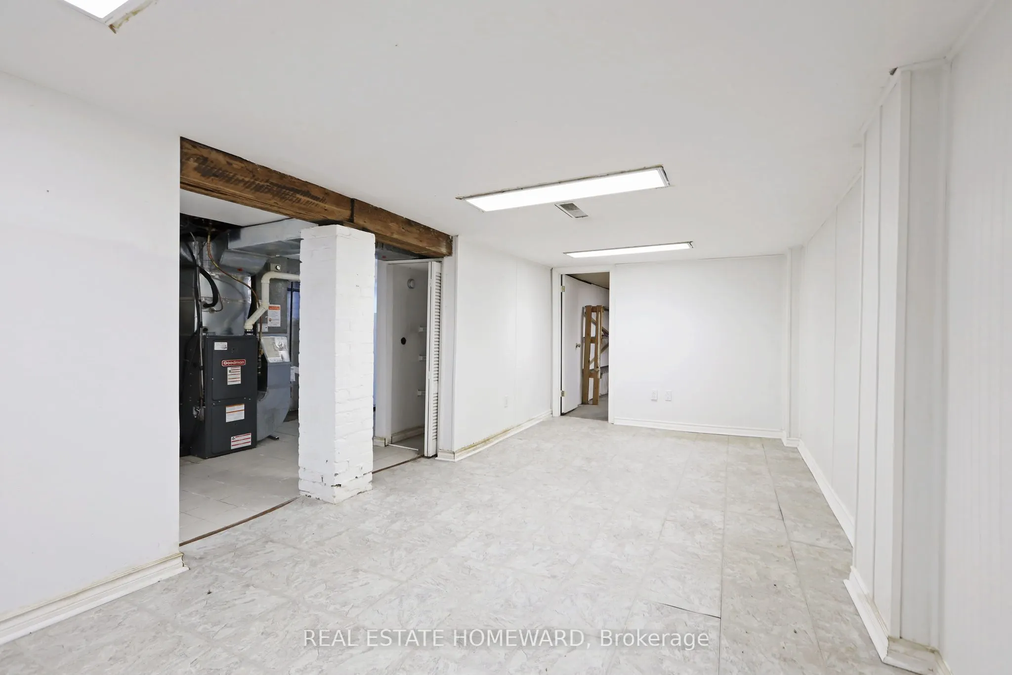 281 Queensdale Avenue