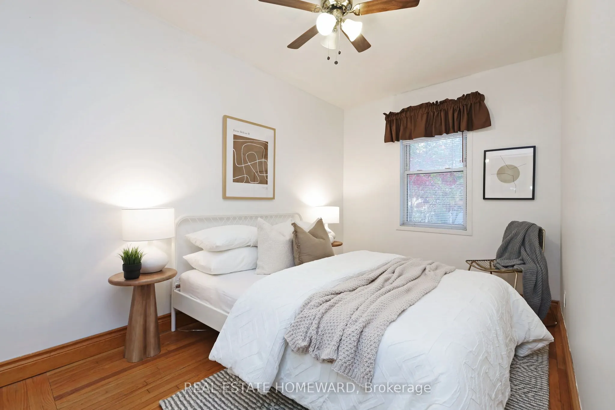 281 Queensdale Avenue