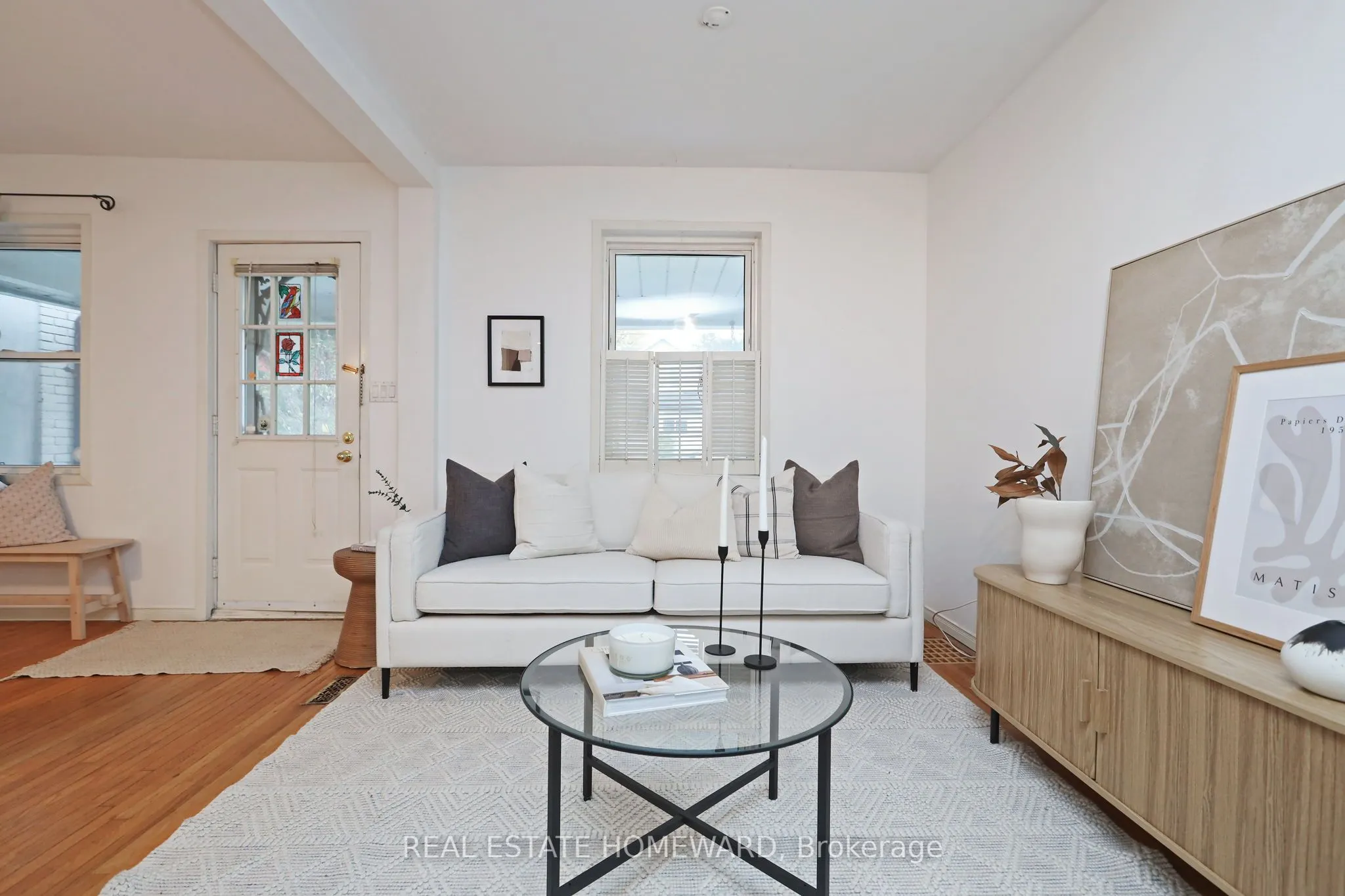 281 Queensdale Avenue