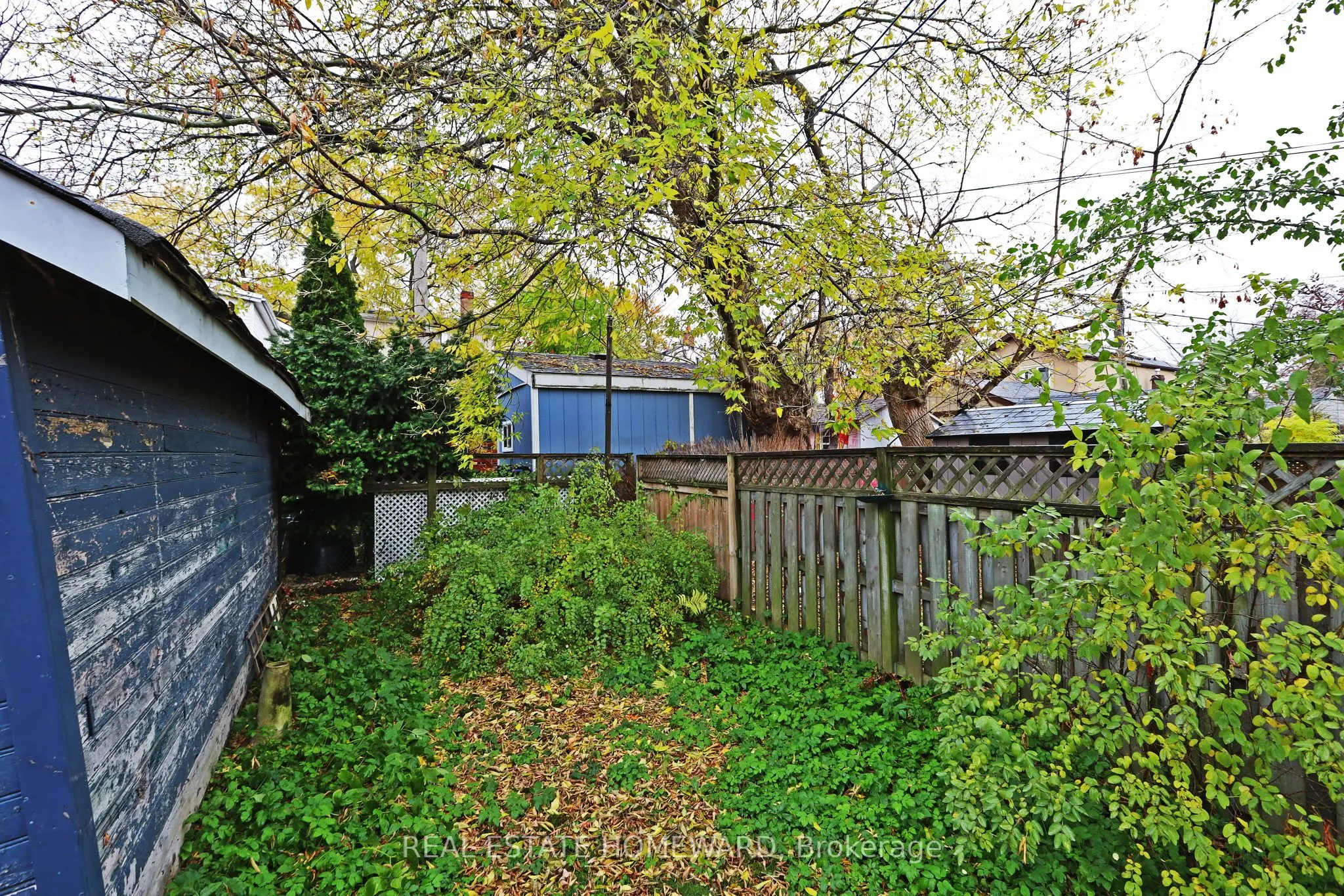 281 Queensdale Avenue