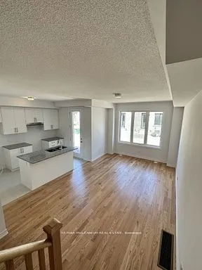 50 Sorbara Way W