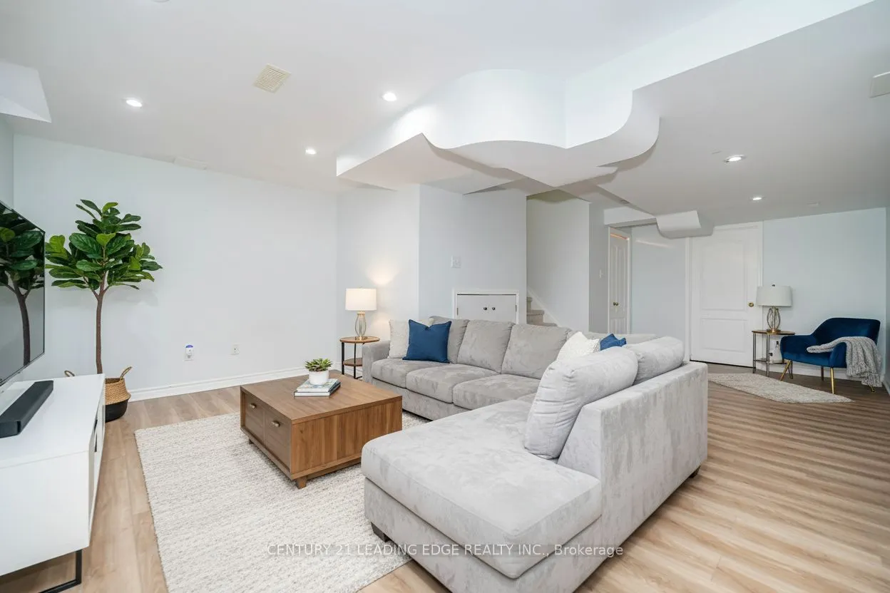 2 Oglevie Drive
