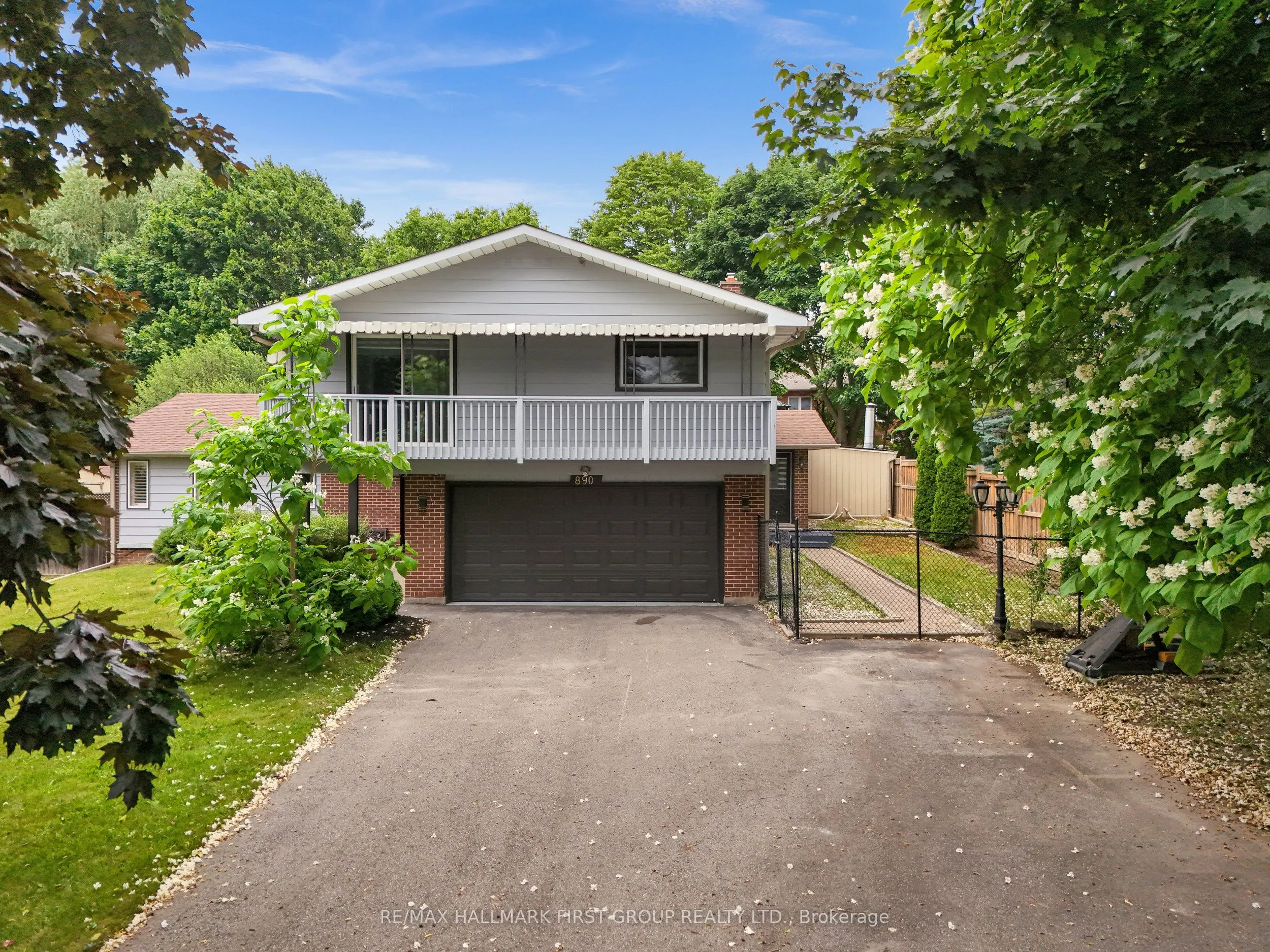 890 Briarwood Drive