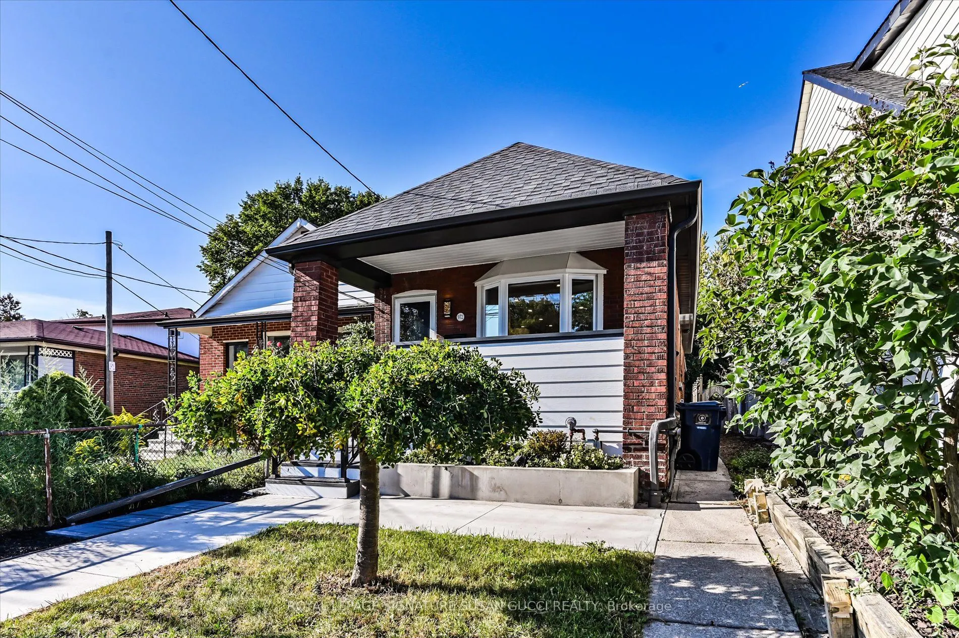 972 Cosburn Avenue