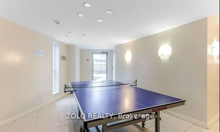 36 Lee Centre Drive #2708