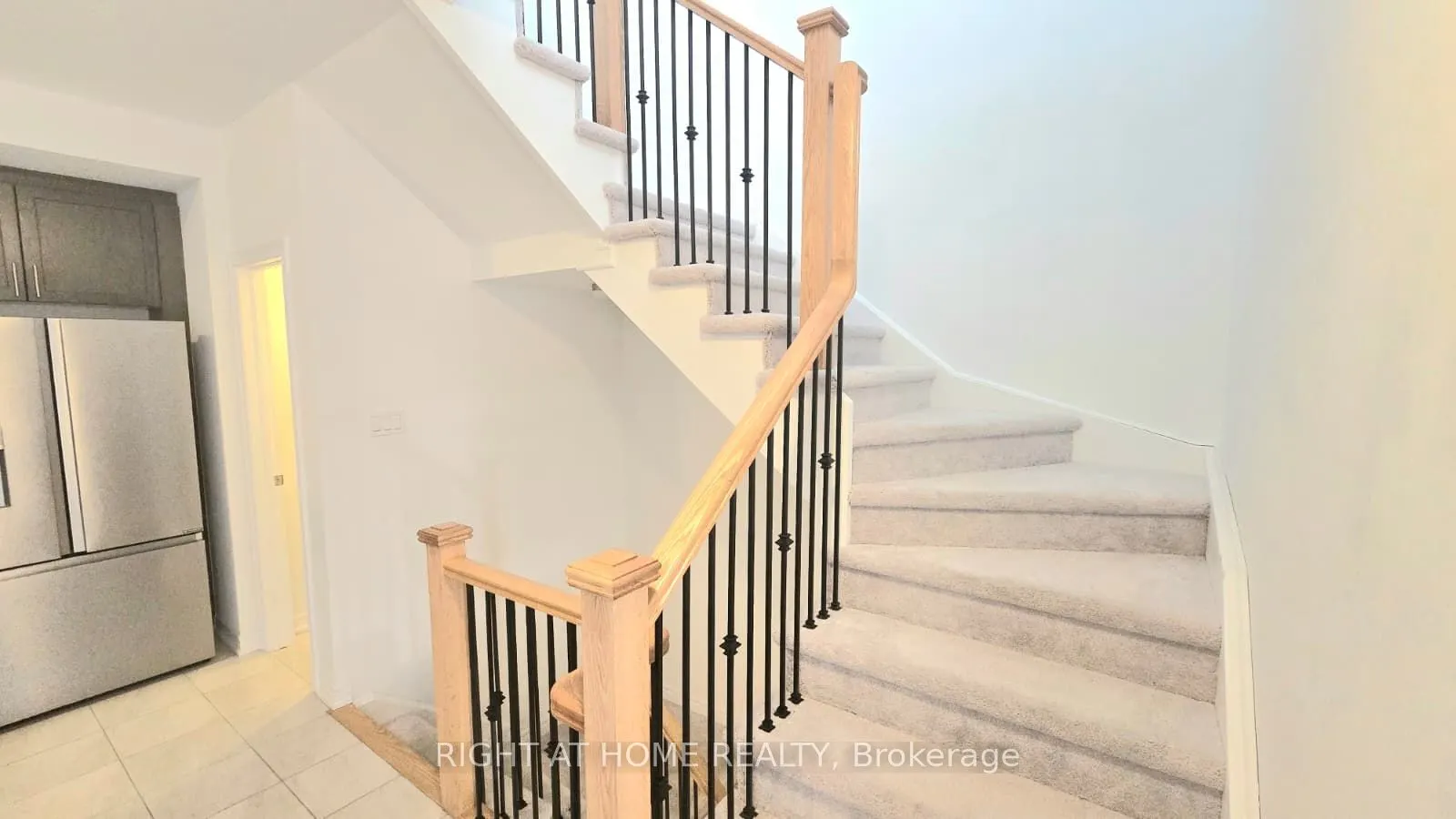 1992 Cameron Lott Crescent