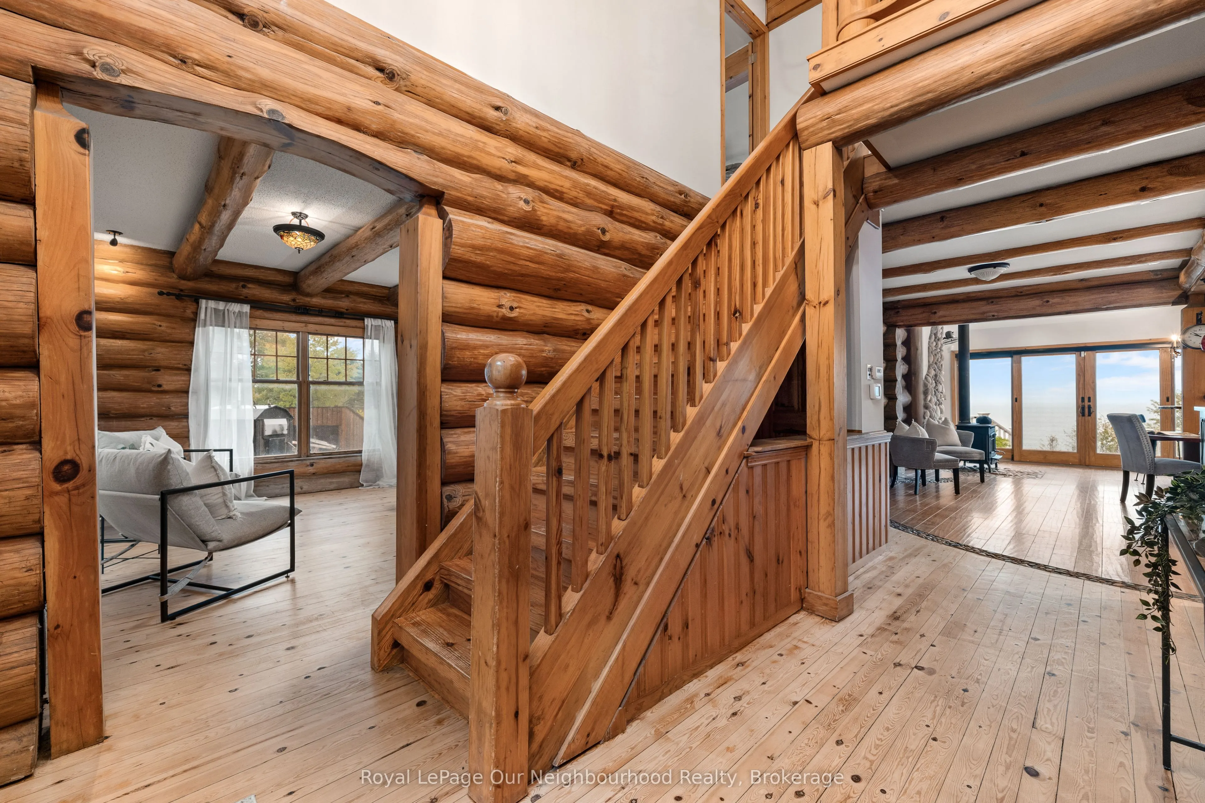 3741 Lakeshore Road E